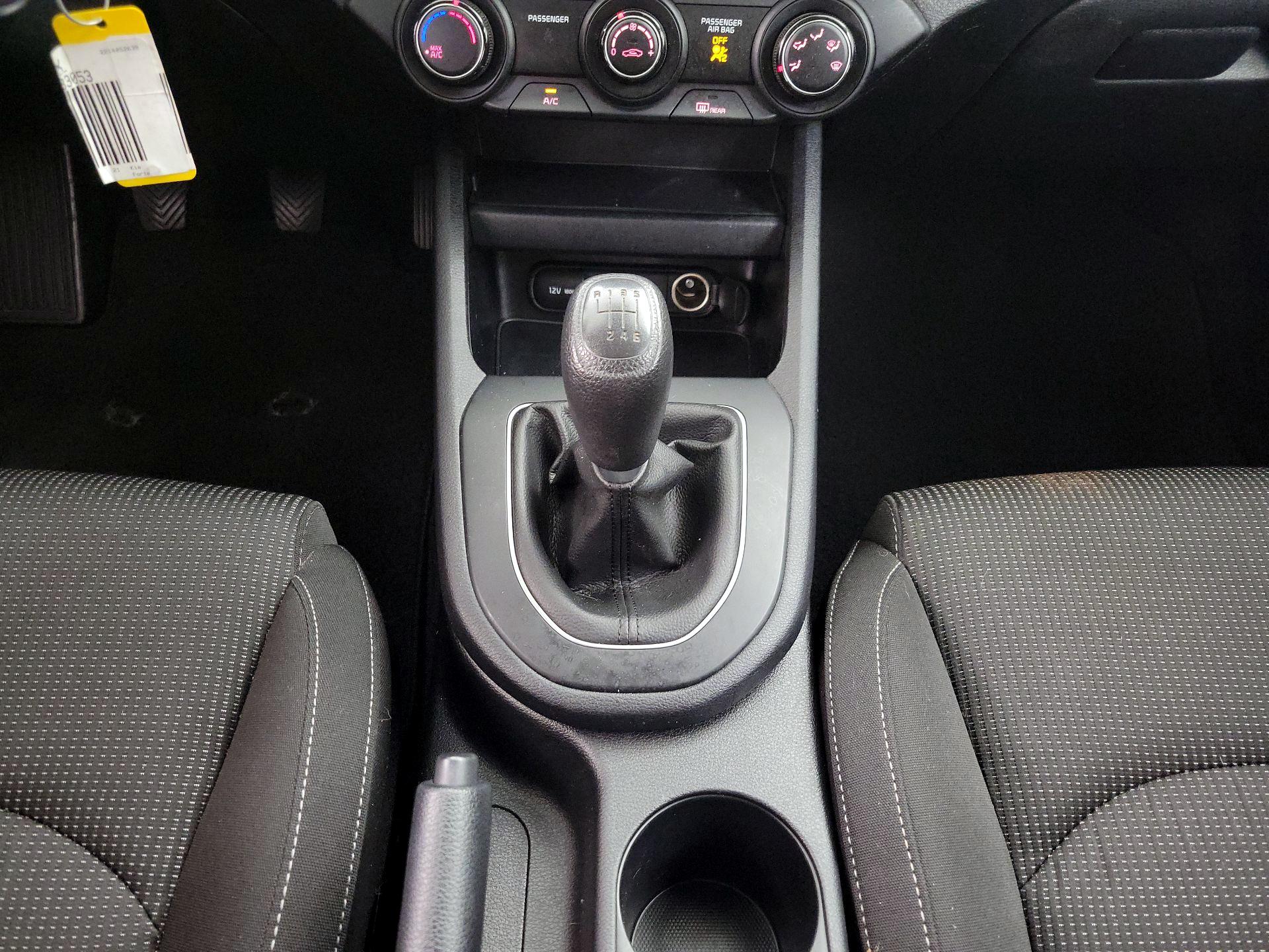 Thumbnail: 2021 Kia Forte - 17