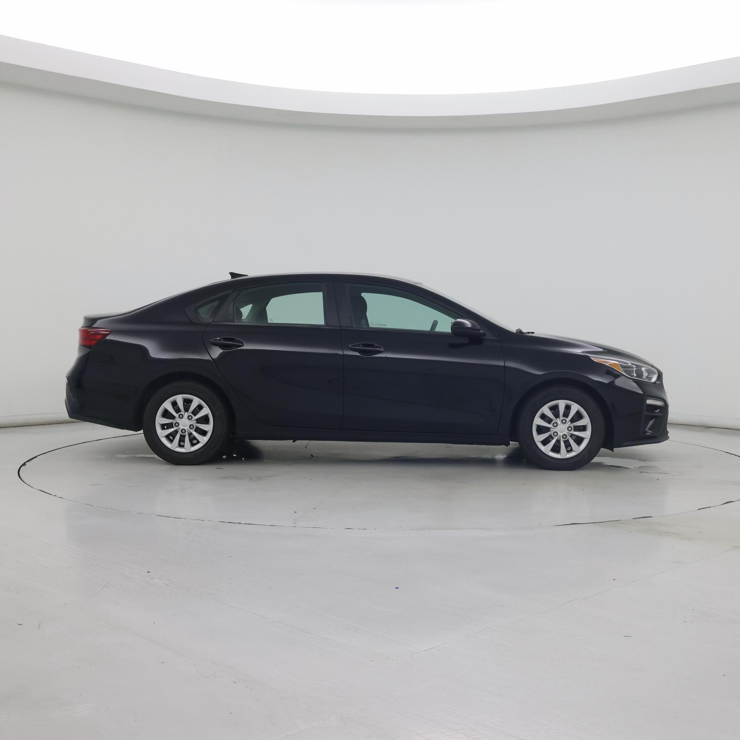 Thumbnail: 2021 Kia Forte - 7