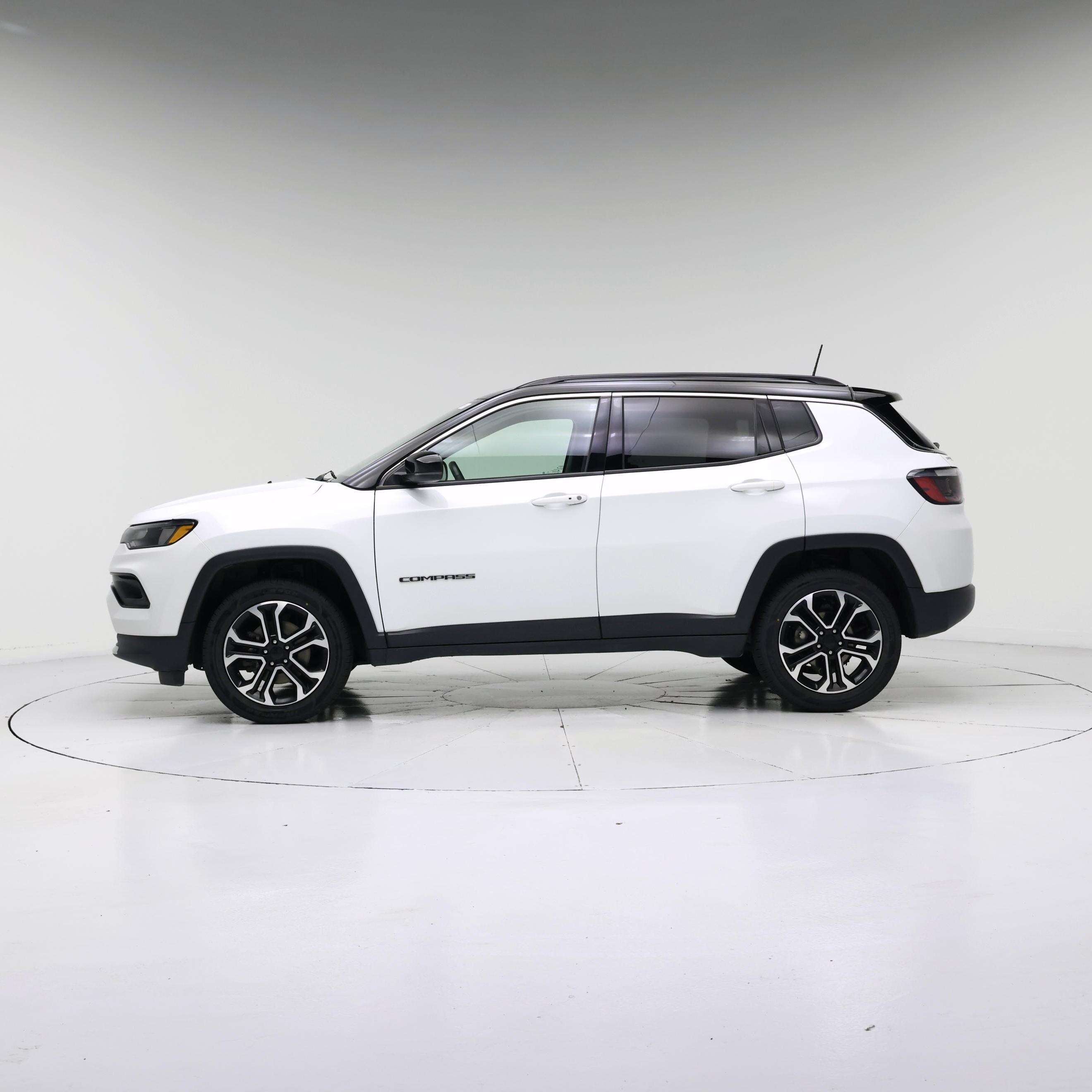 Thumbnail: 2022 Jeep Compass - 3