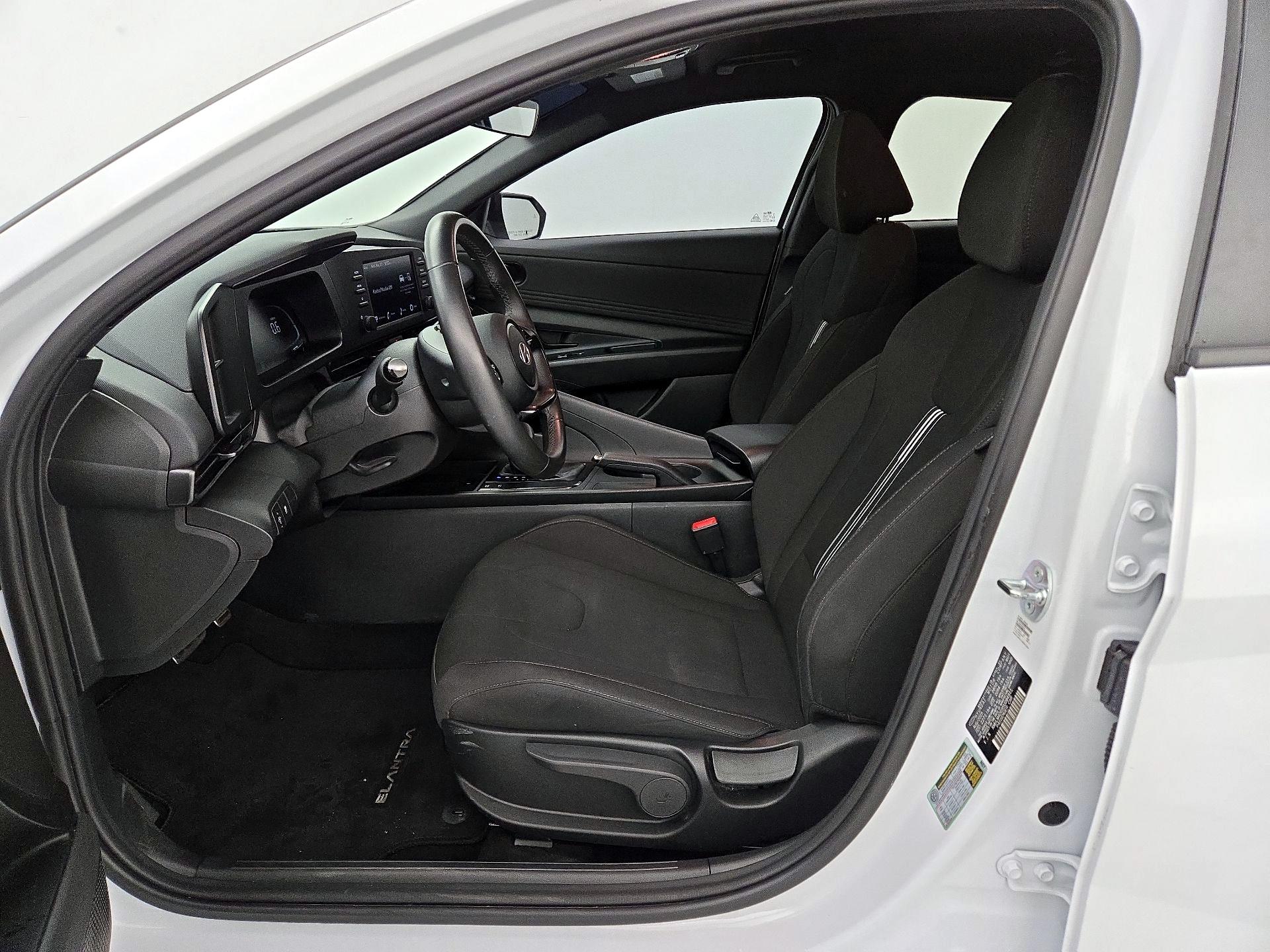 Thumbnail: 2025 Hyundai Elantra - 11