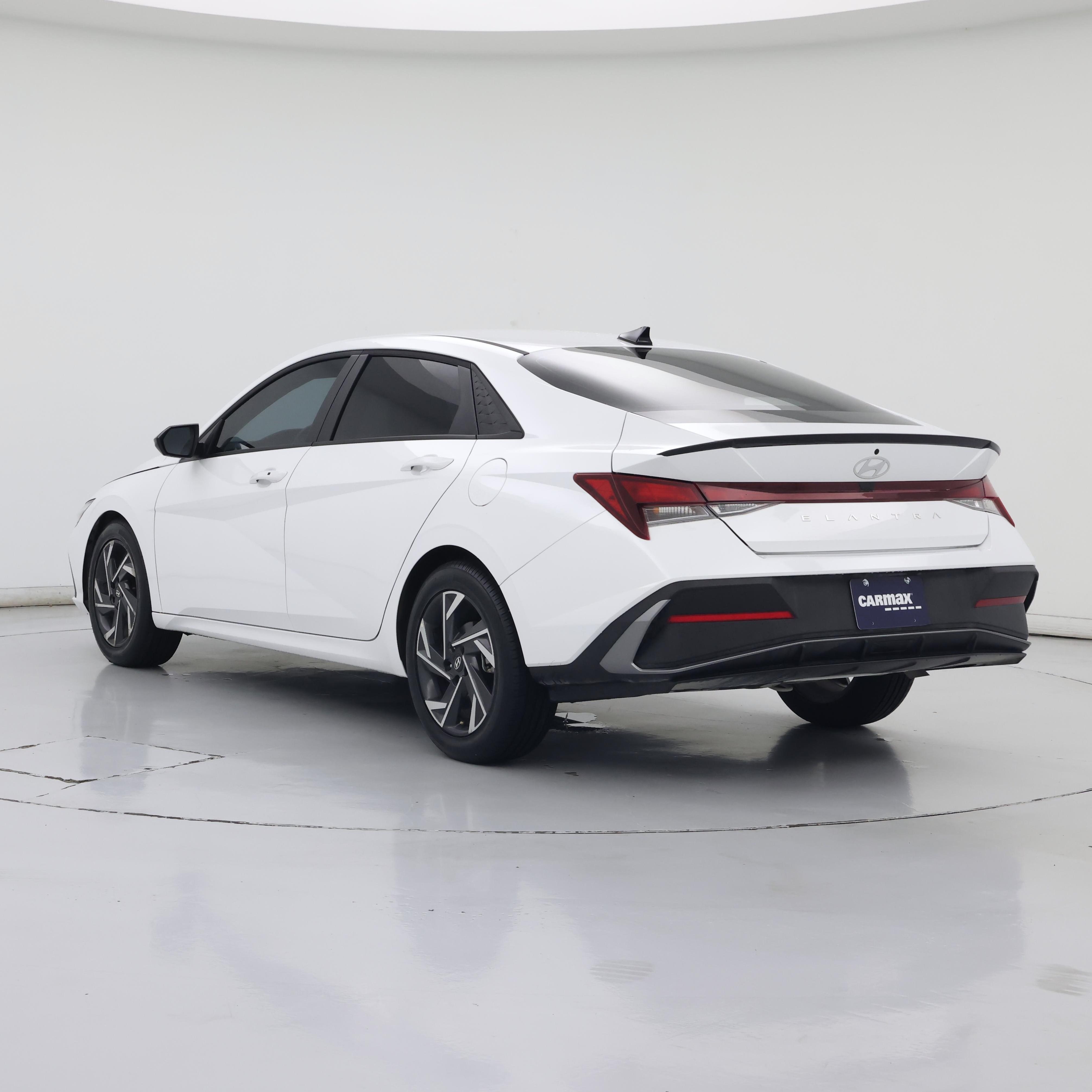 Thumbnail: 2025 Hyundai Elantra - 2