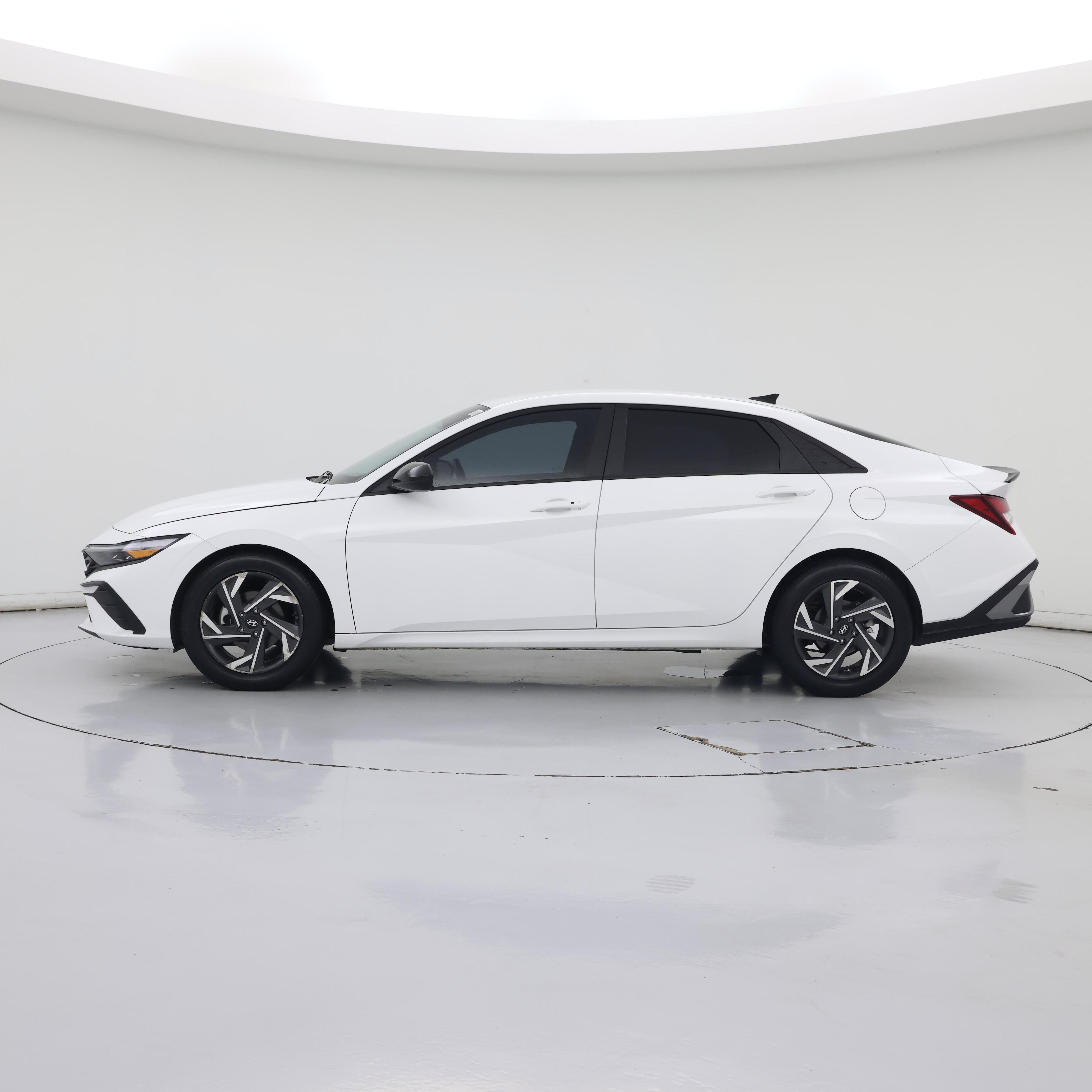 Thumbnail: 2025 Hyundai Elantra - 3