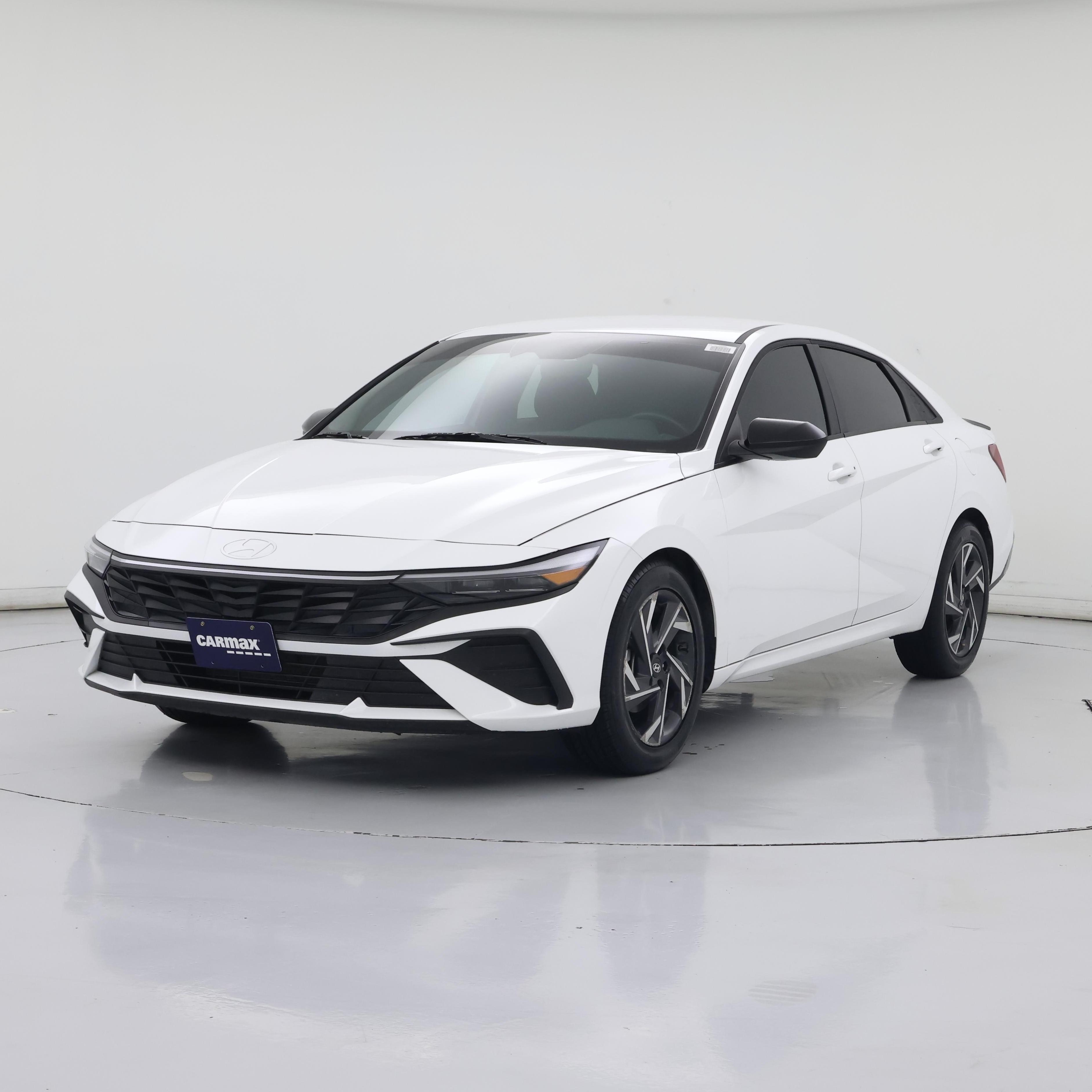 Thumbnail: 2025 Hyundai Elantra - 4
