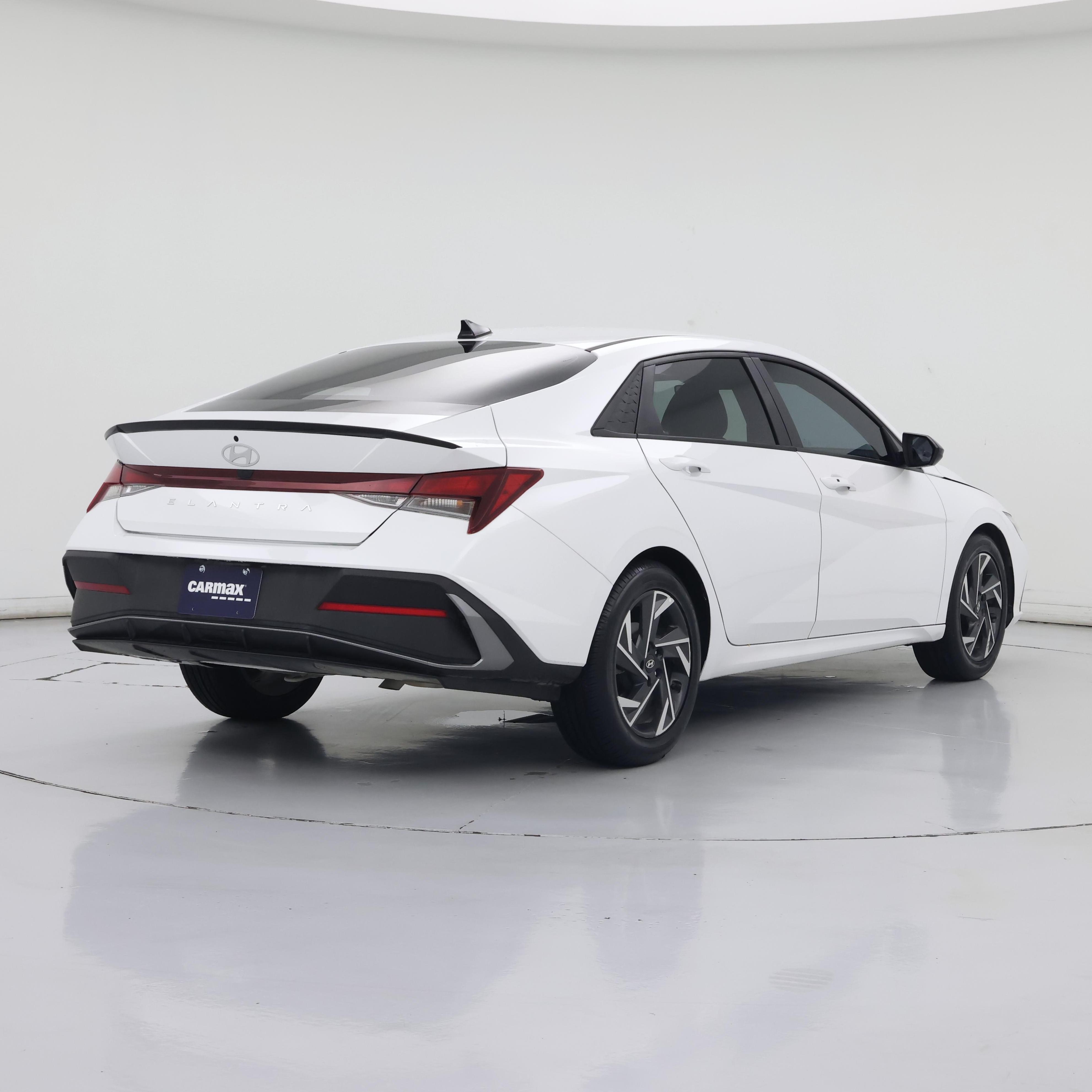 Thumbnail: 2025 Hyundai Elantra - 8