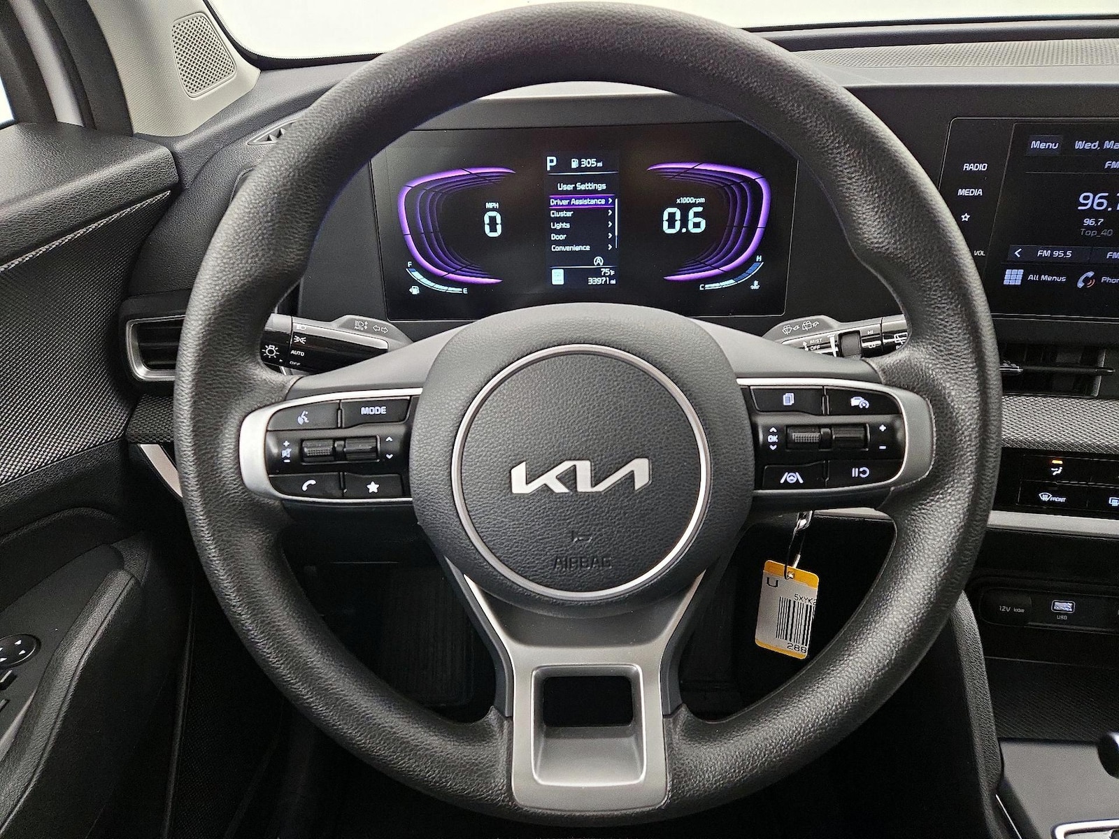 2025 Kia Sportage LX - Photo 11