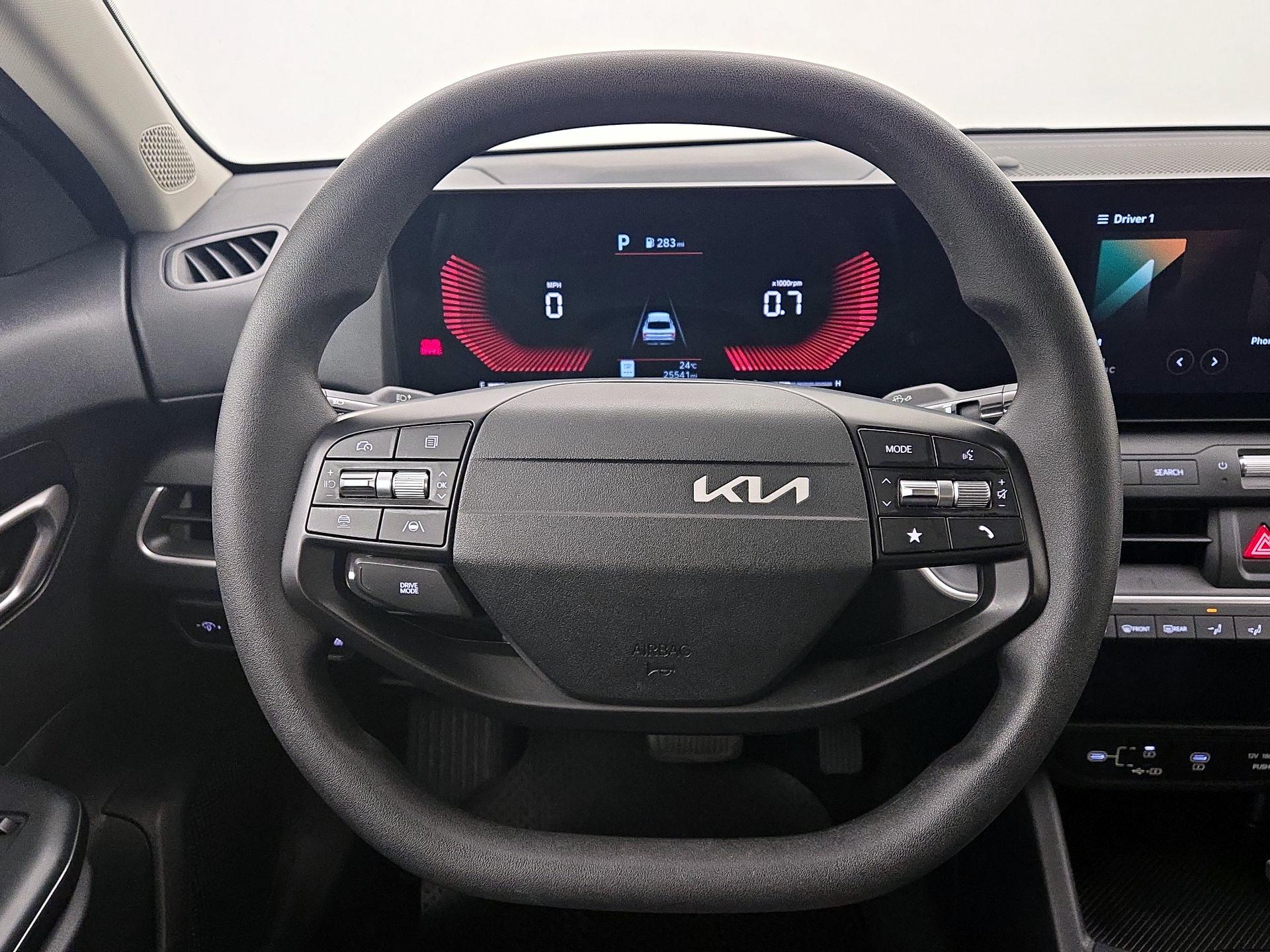 Thumbnail: 2025 Kia K4 - 10