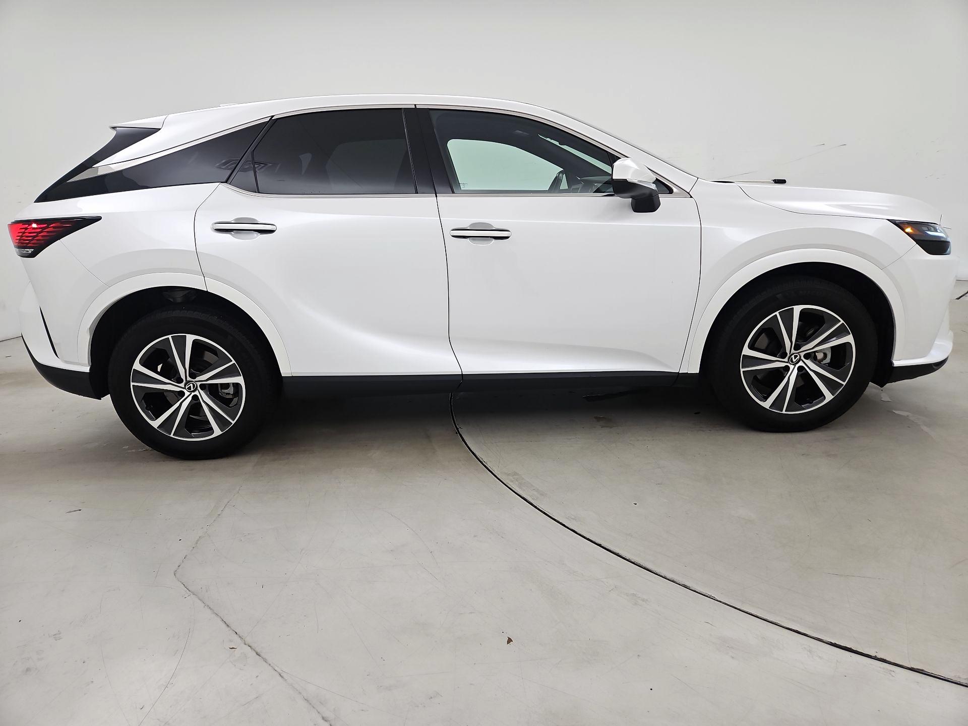Thumbnail: 2025 Lexus RX - 4