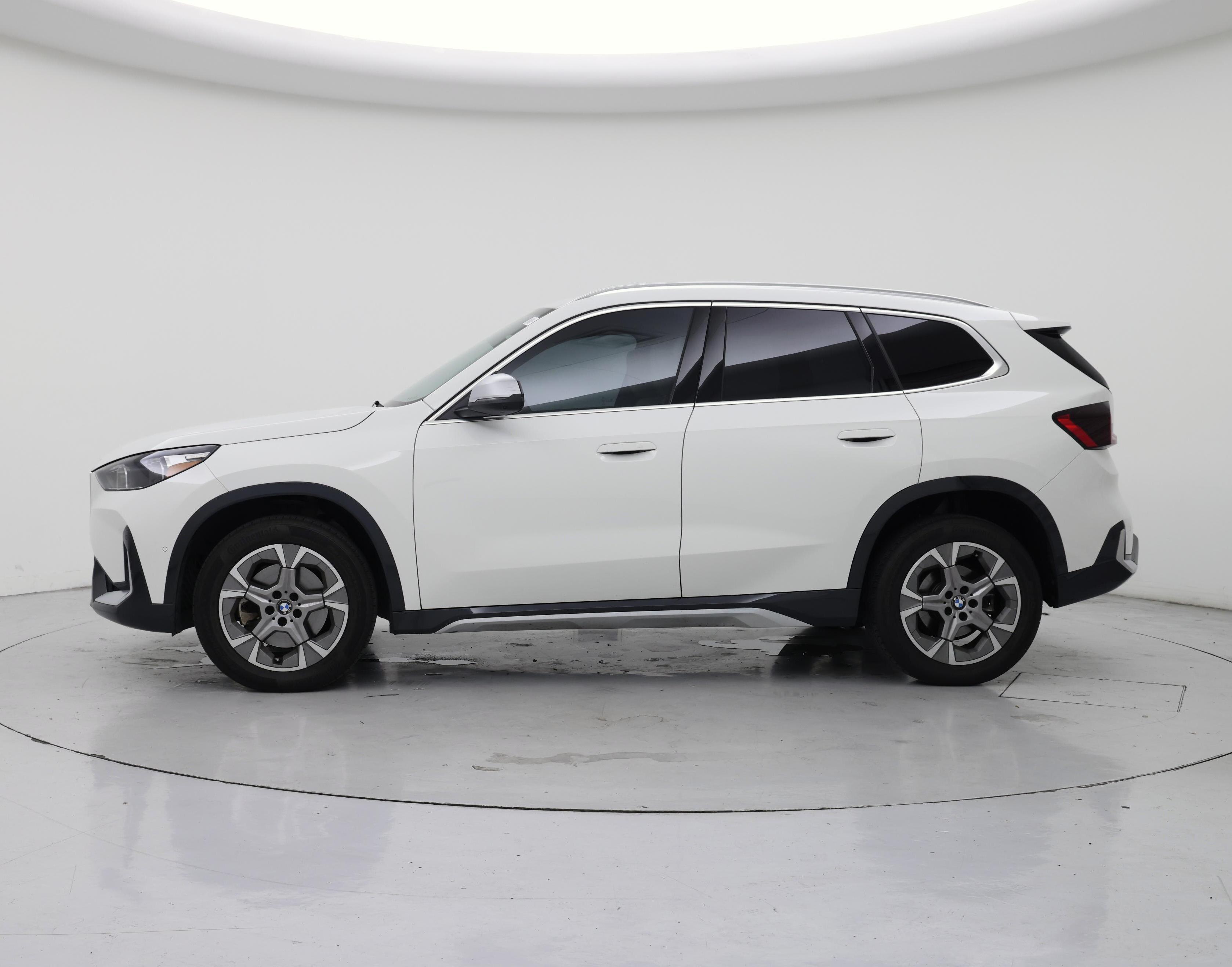 Thumbnail: 2024 BMW X1 - 3