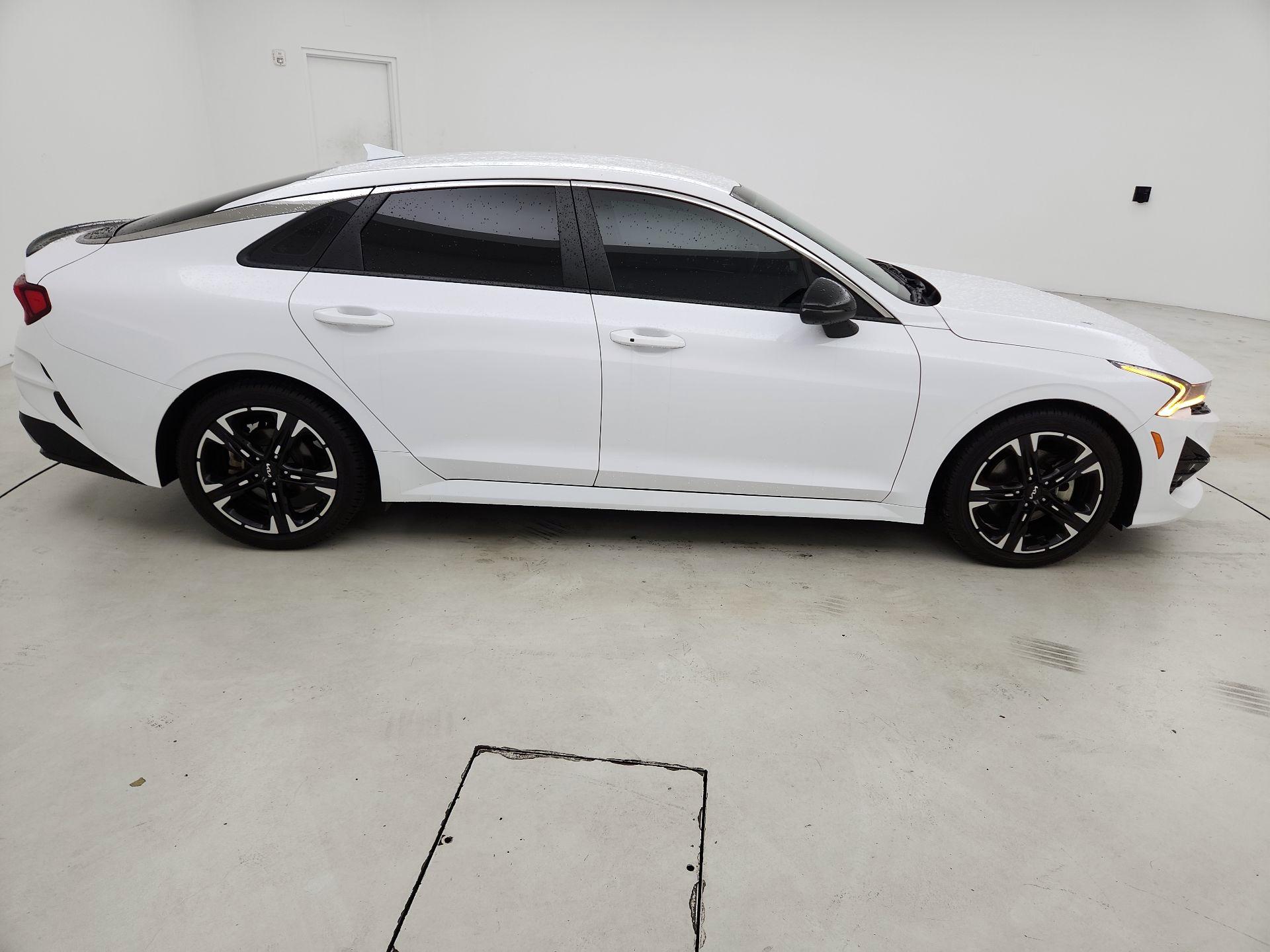 Thumbnail: 2022 Kia K5 - 4