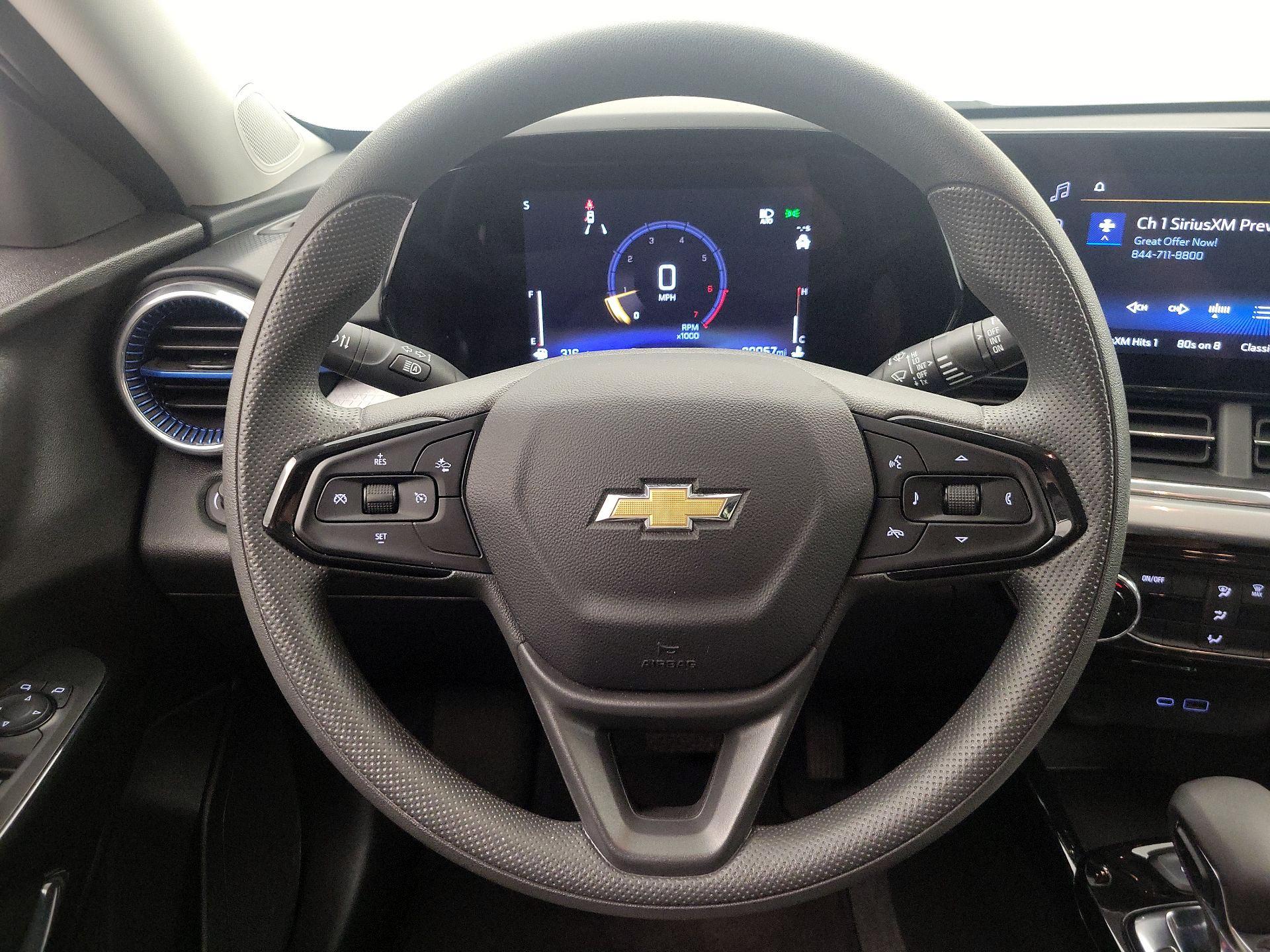 Thumbnail: 2025 Chevrolet Trax - 10