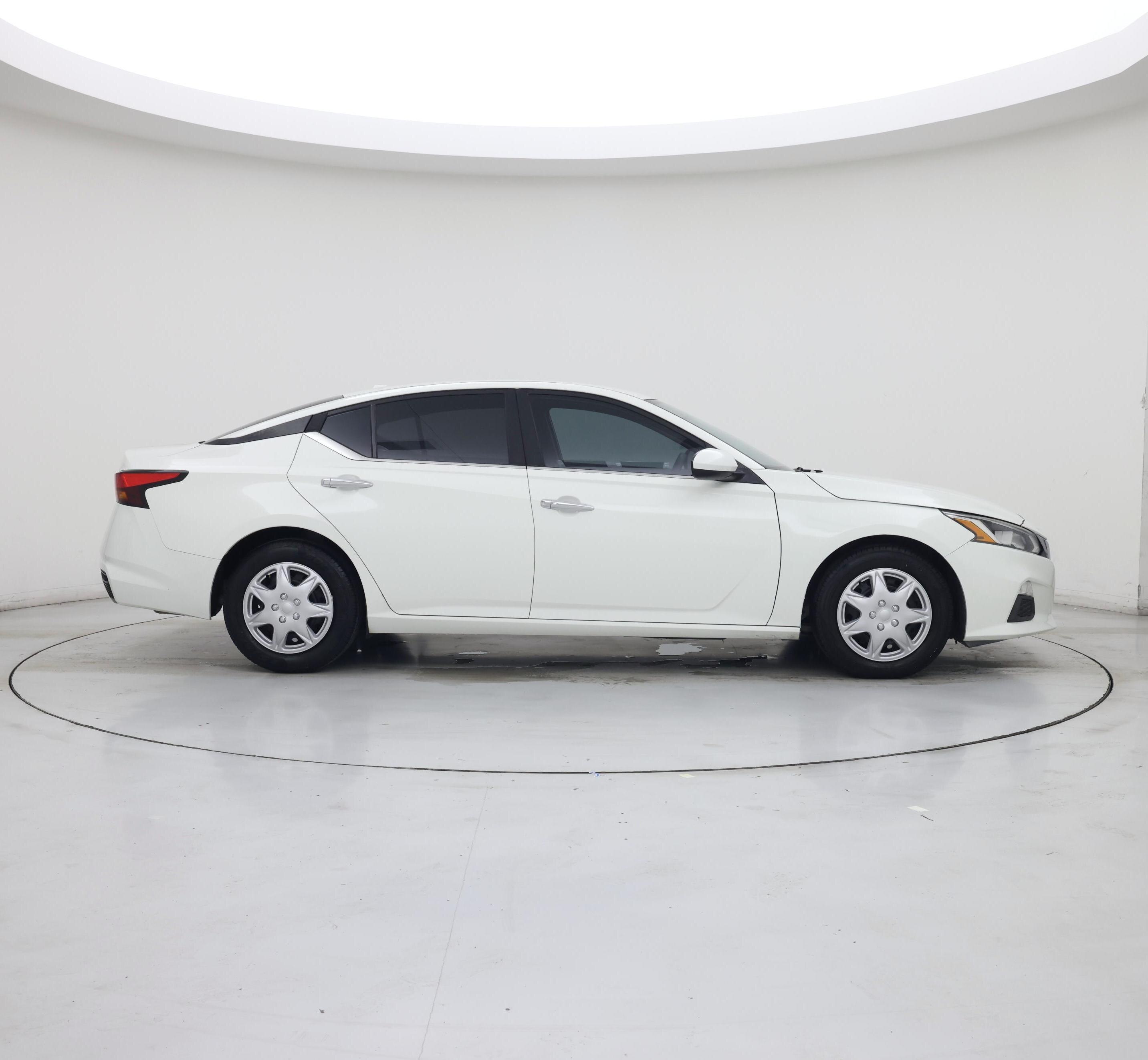 Thumbnail: 2020 Nissan Altima - 7