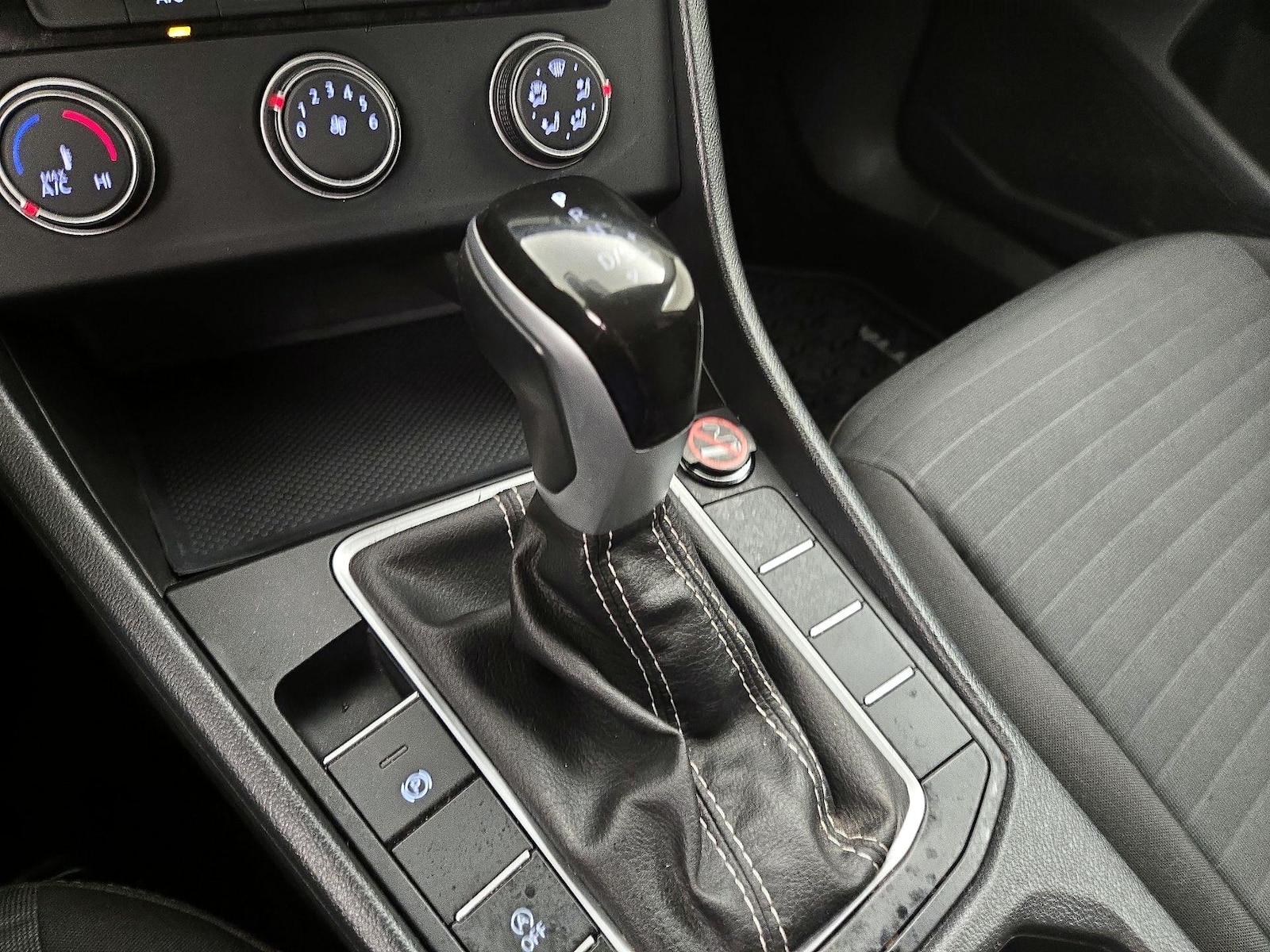 2024 Volkswagen Jetta S - Photo 18