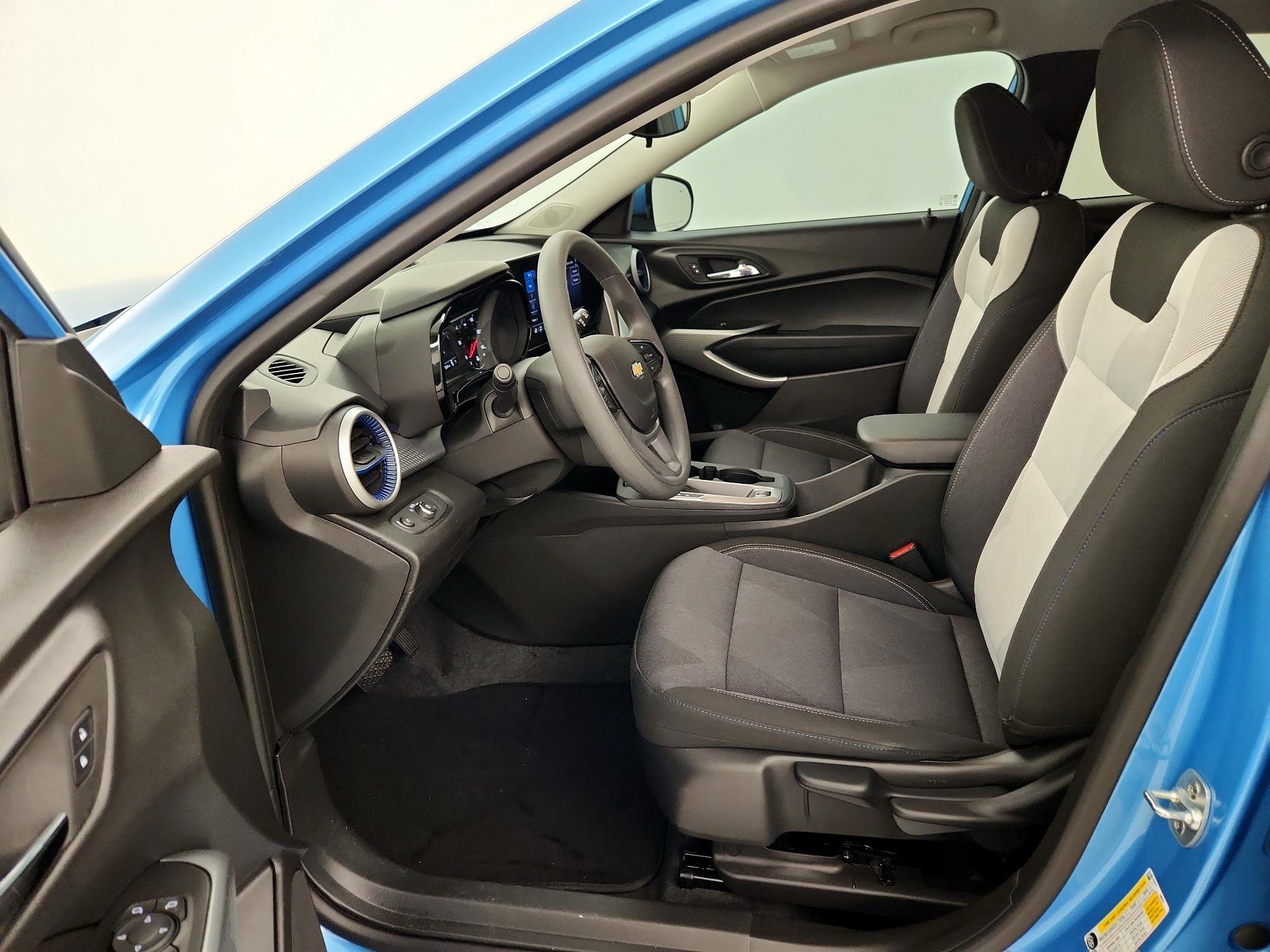 Thumbnail: 2025 Chevrolet Trax - 11