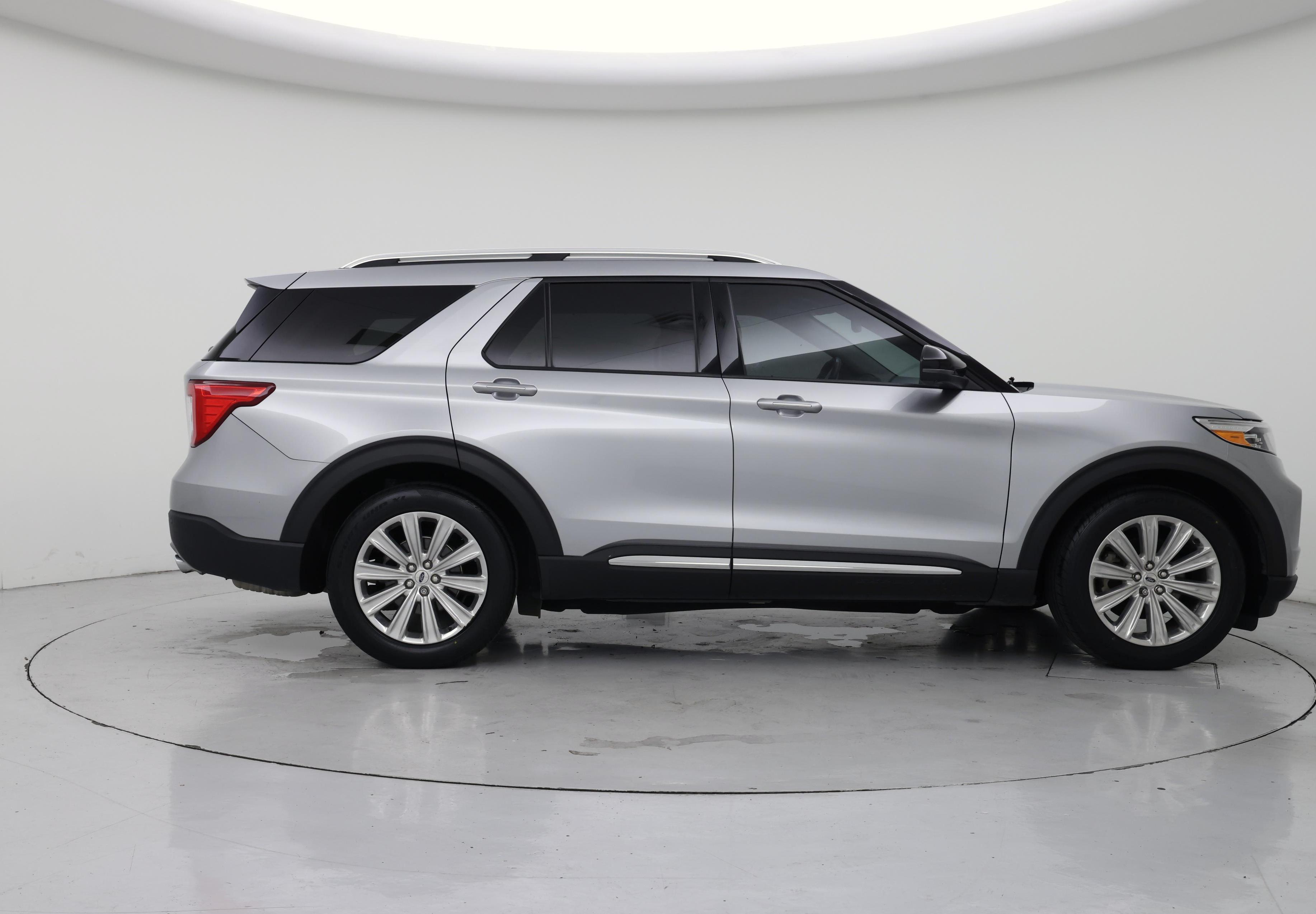 Thumbnail: 2021 Ford Explorer - 7