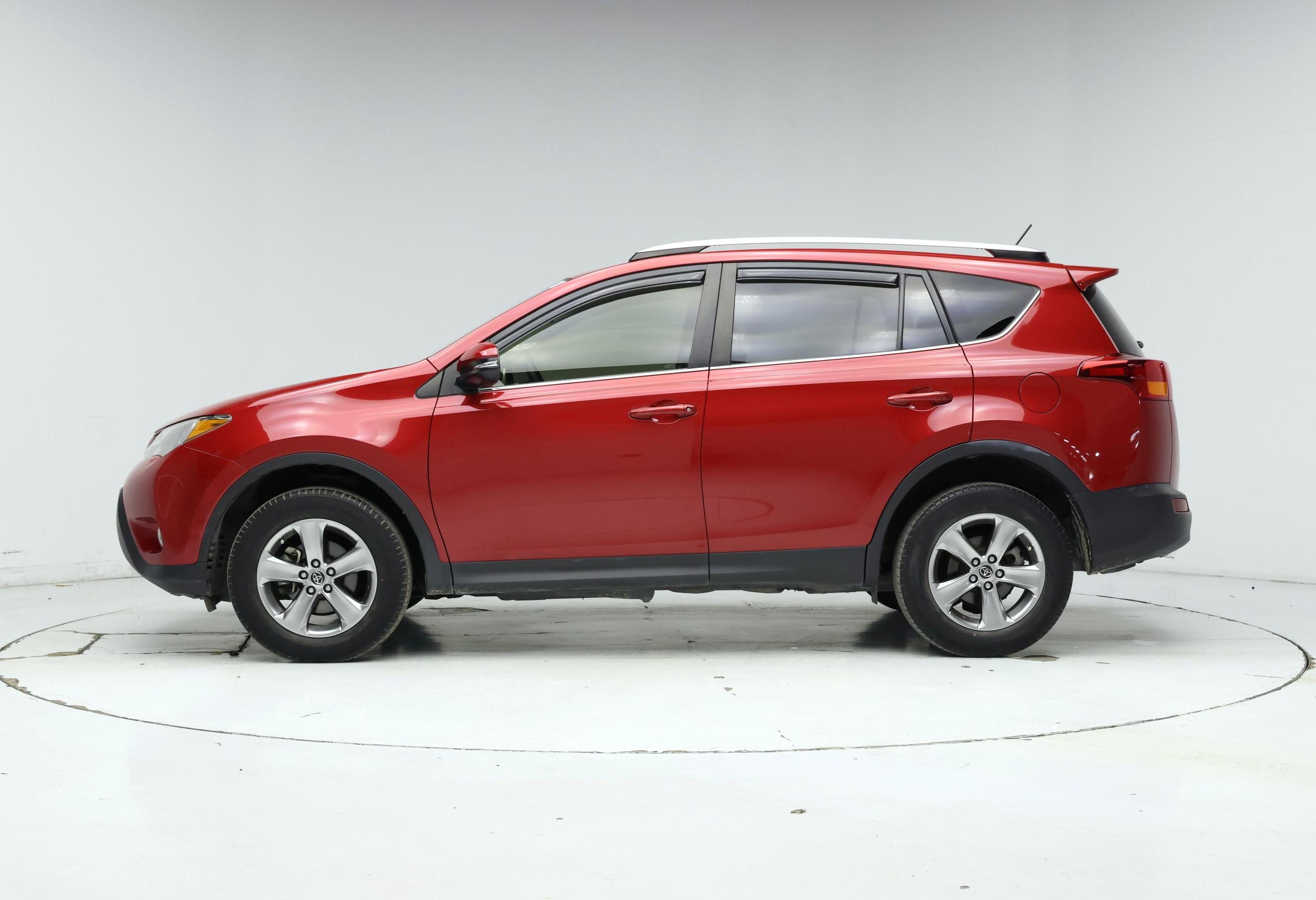 Thumbnail: 2015 Toyota RAV4 - 3