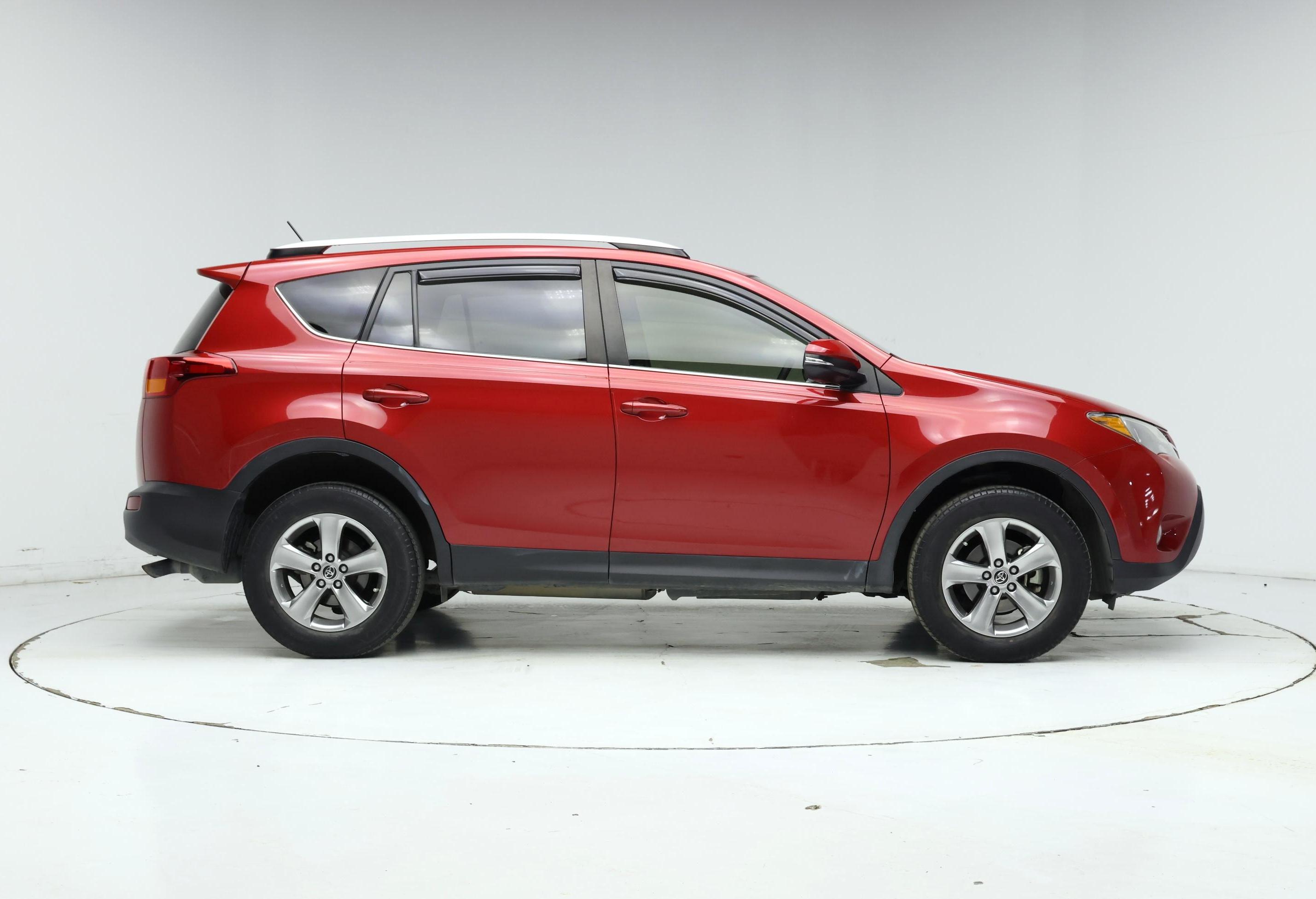 Thumbnail: 2015 Toyota RAV4 - 7