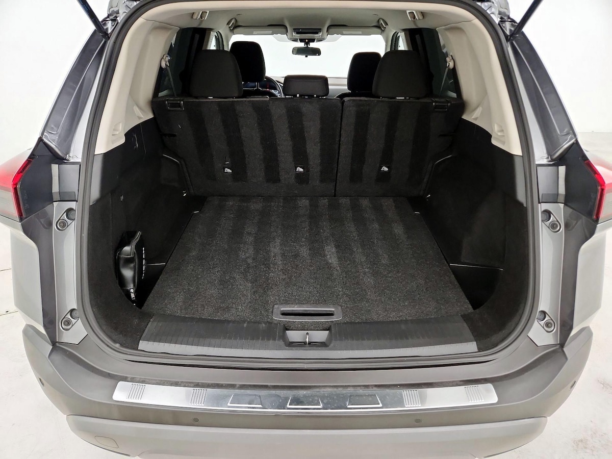 Trunk/Cargo (Seats Up)