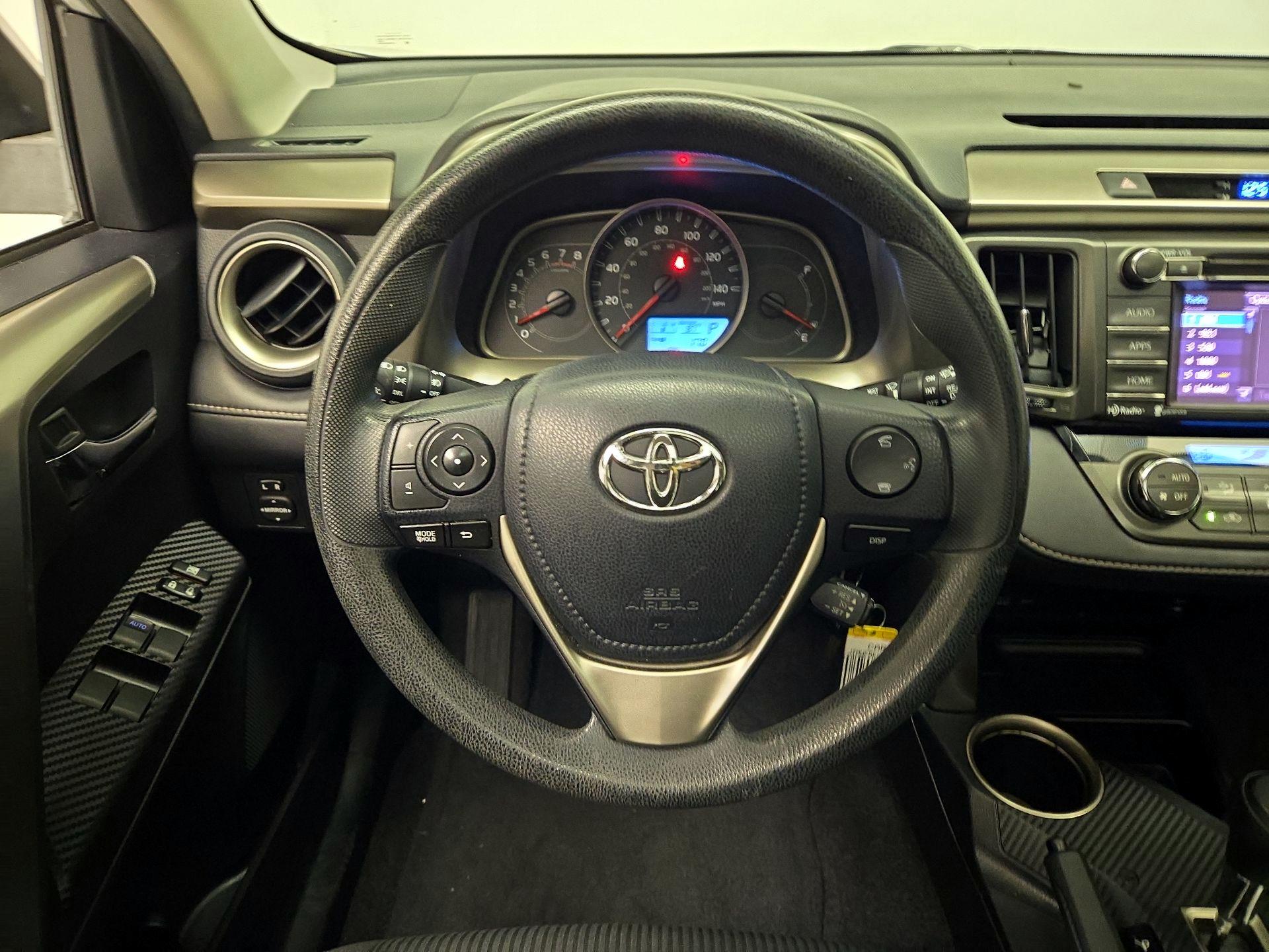 Thumbnail: 2014 Toyota RAV4 - 10