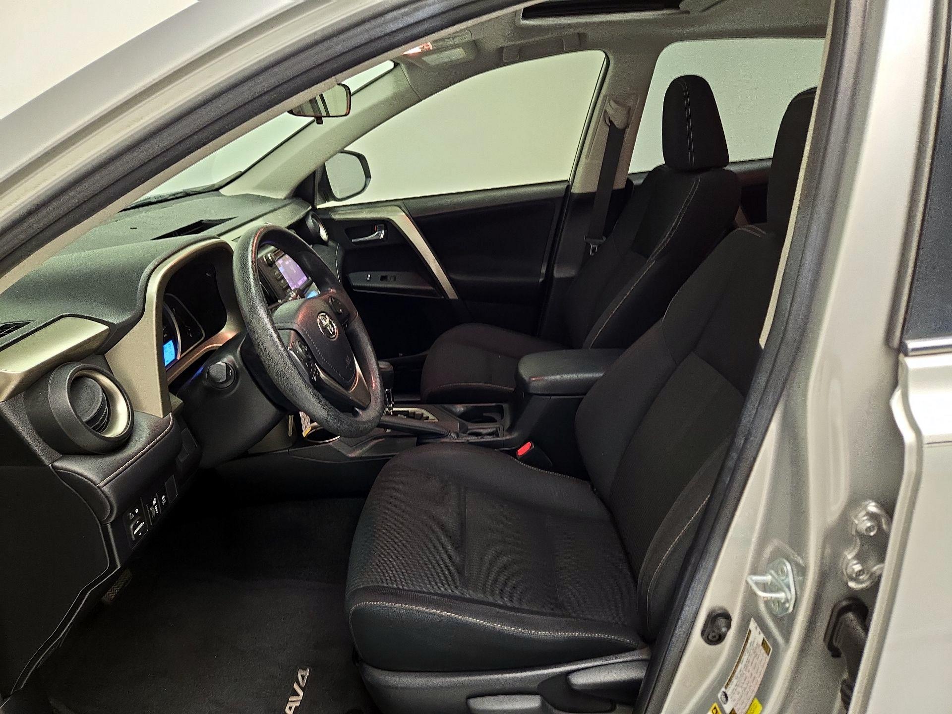 Thumbnail: 2014 Toyota RAV4 - 11