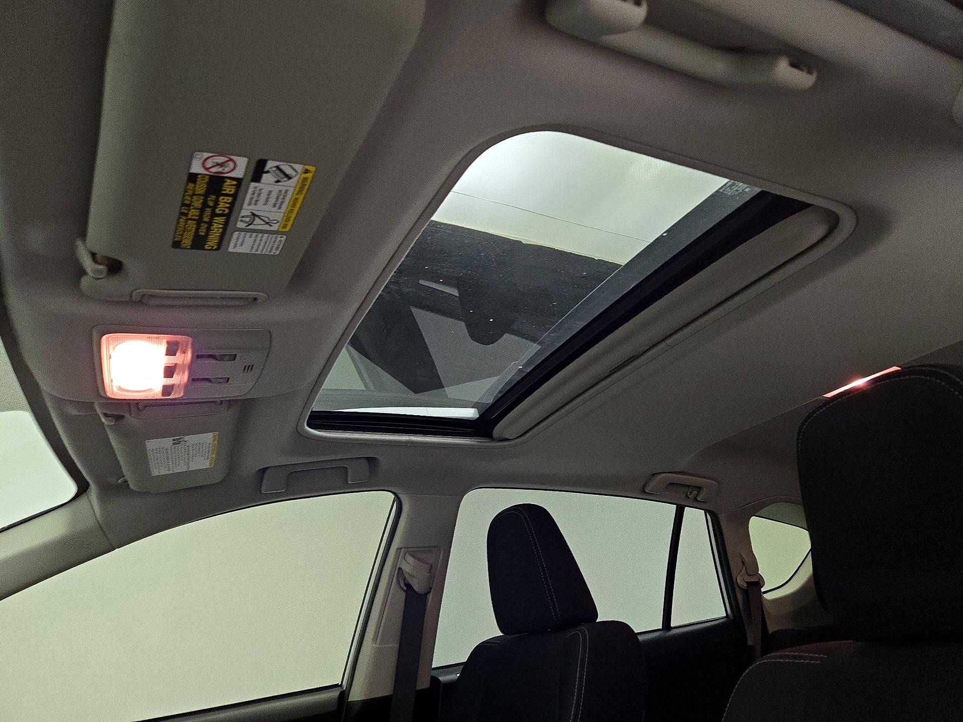 Thumbnail: 2014 Toyota RAV4 - 19