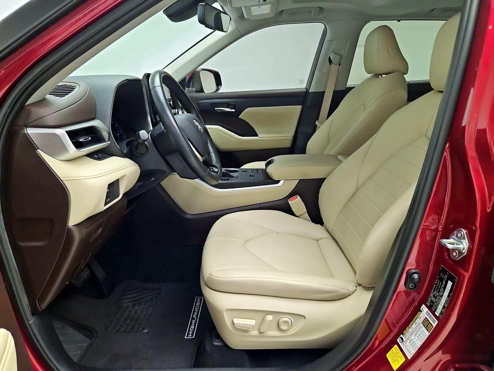Thumbnail: 2021 Toyota Highlander - 11
