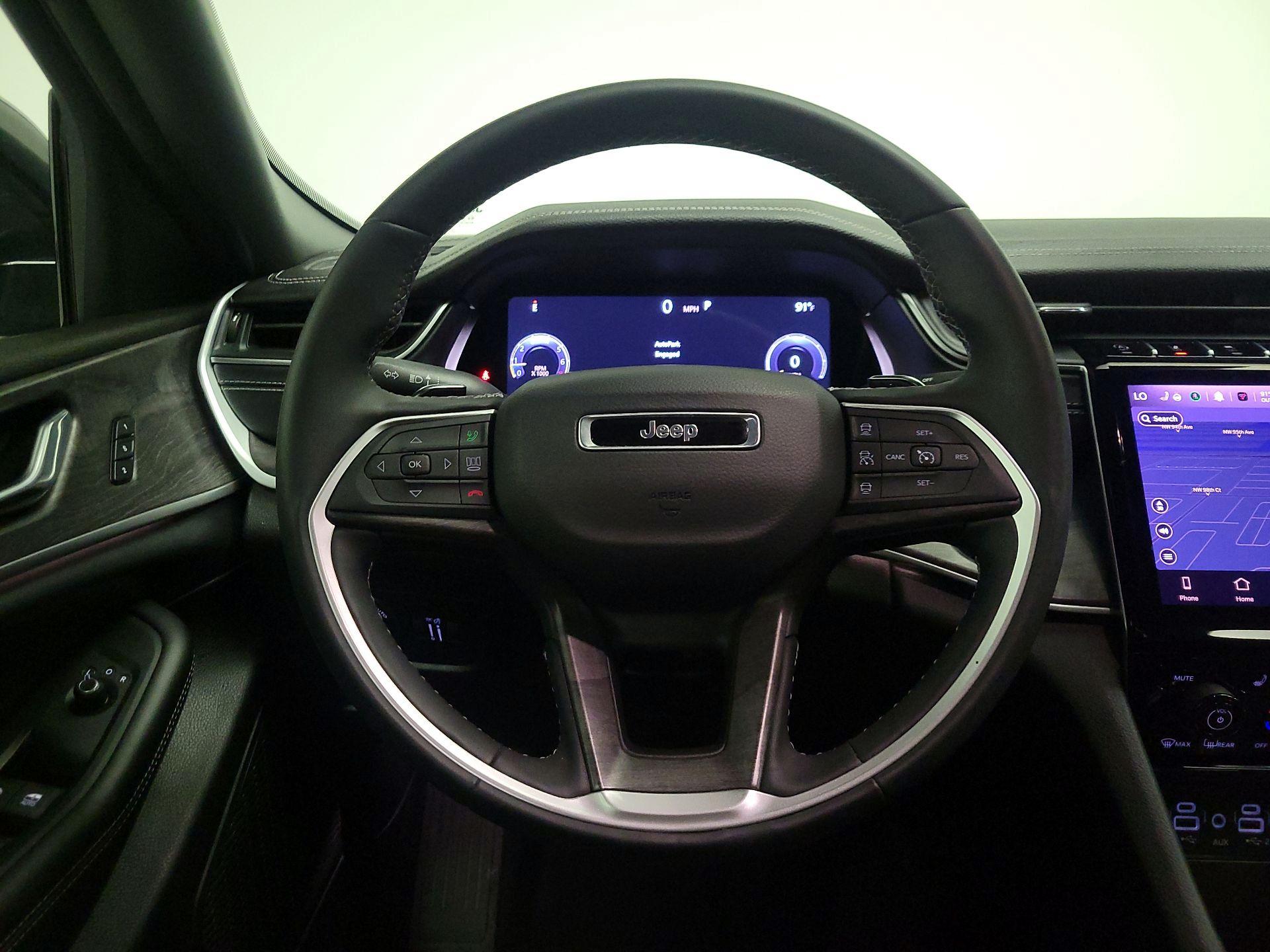 Thumbnail: 2025 Jeep Grand Cherokee - 10