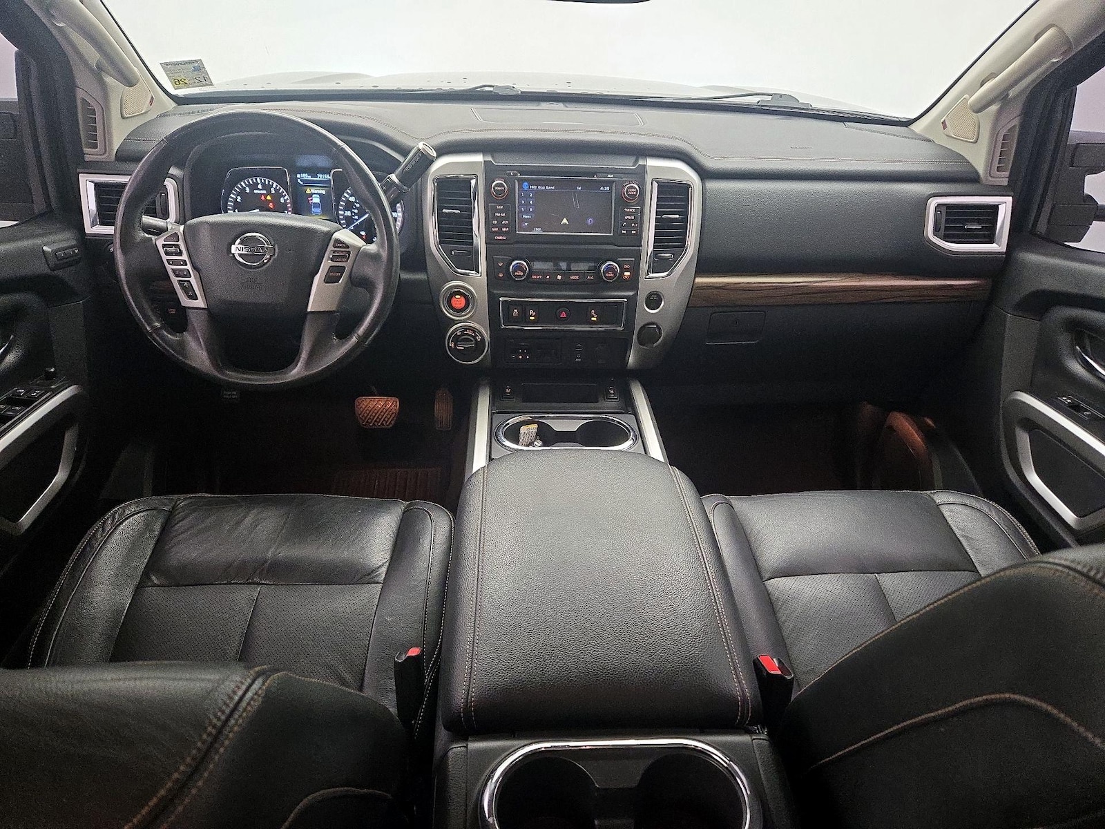 2017 Nissan Titan SL - Photo 10