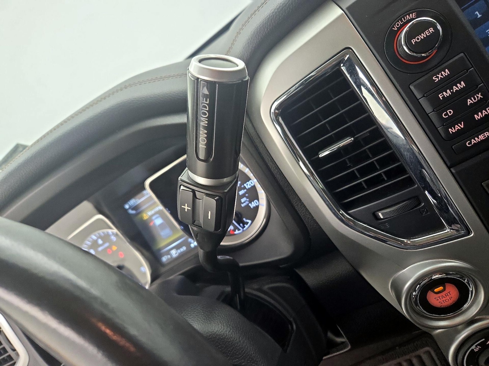 2017 Nissan Titan SL - Photo 19