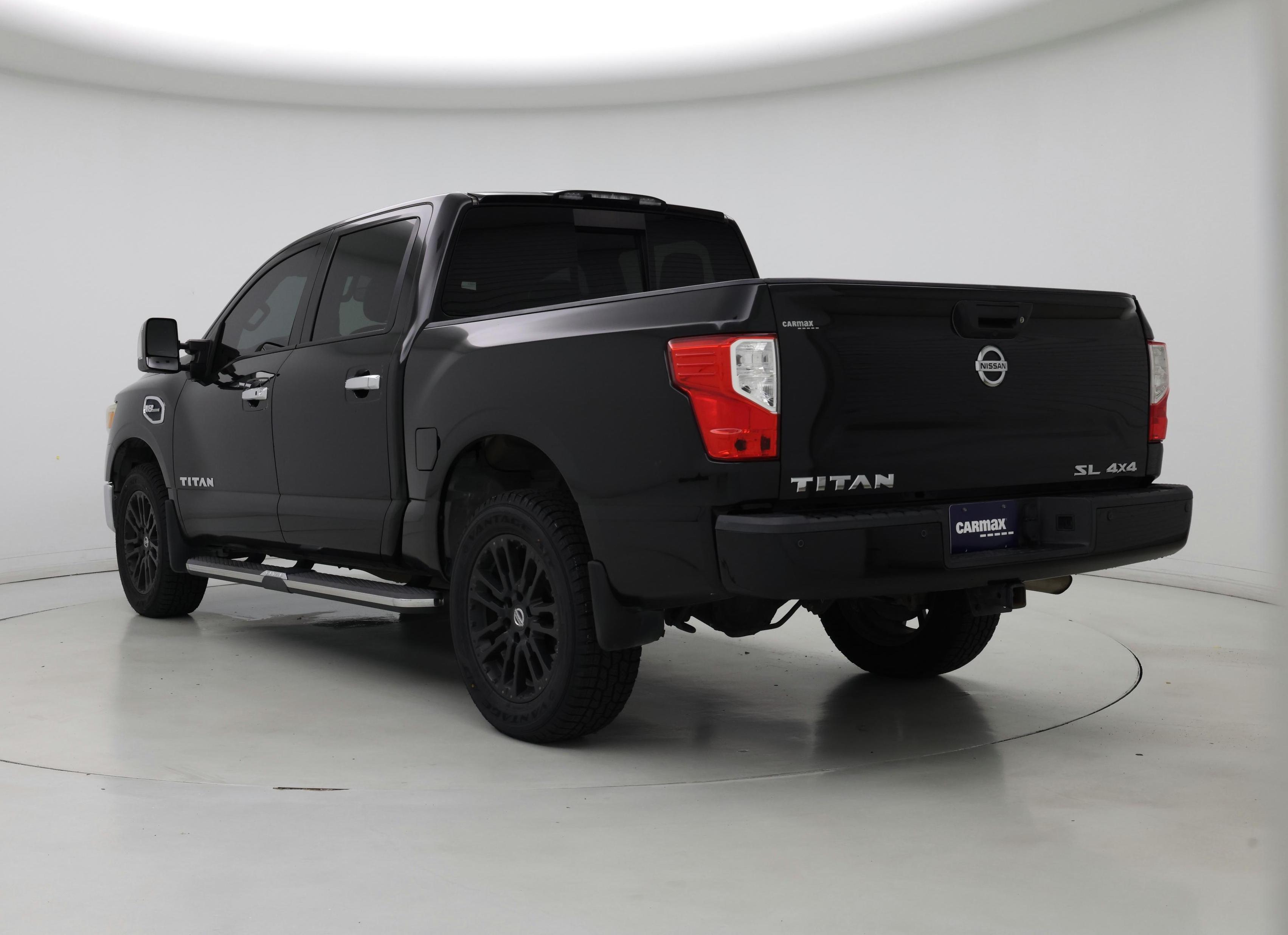 Thumbnail: 2017 Nissan Titan - 2