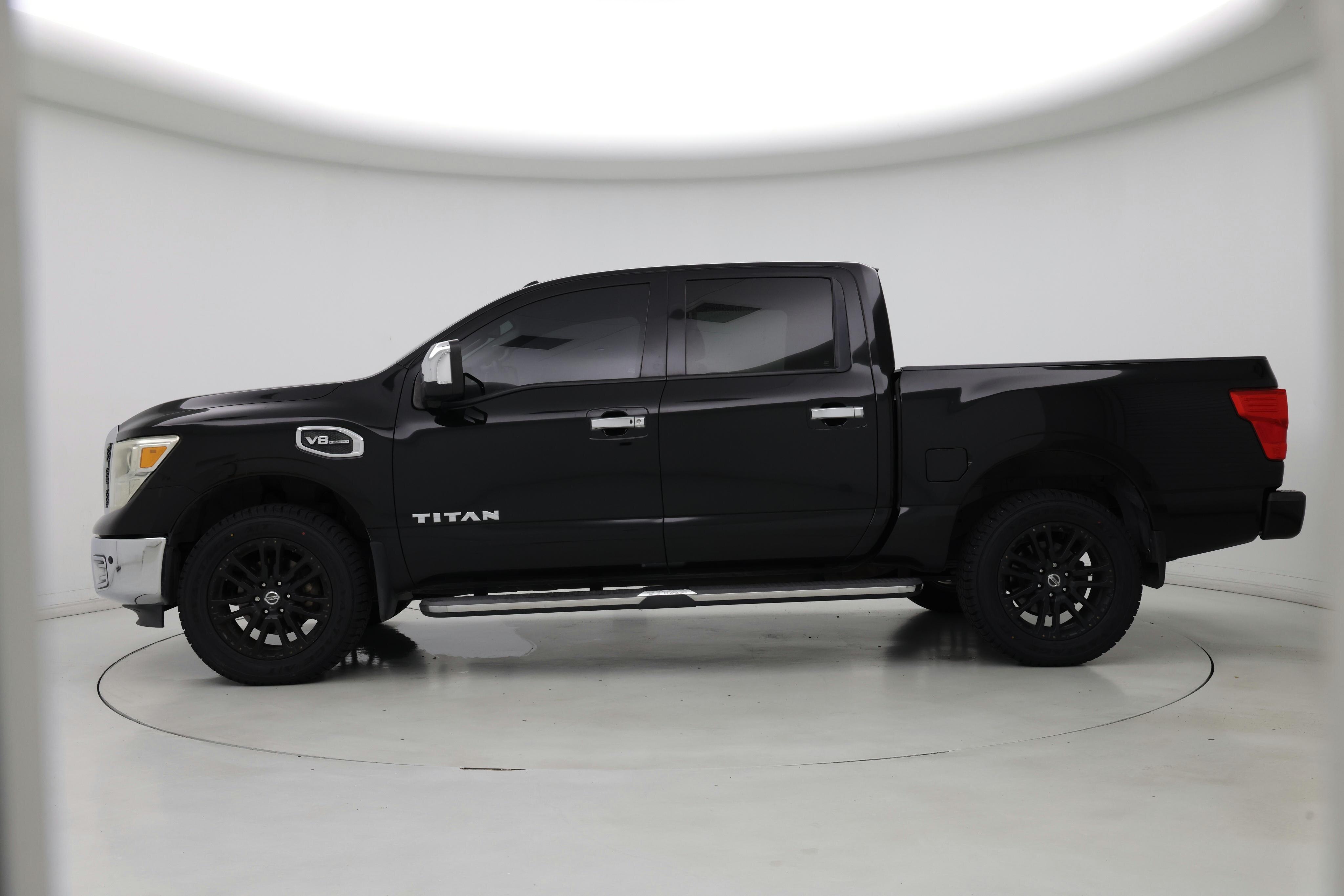 Thumbnail: 2017 Nissan Titan - 3