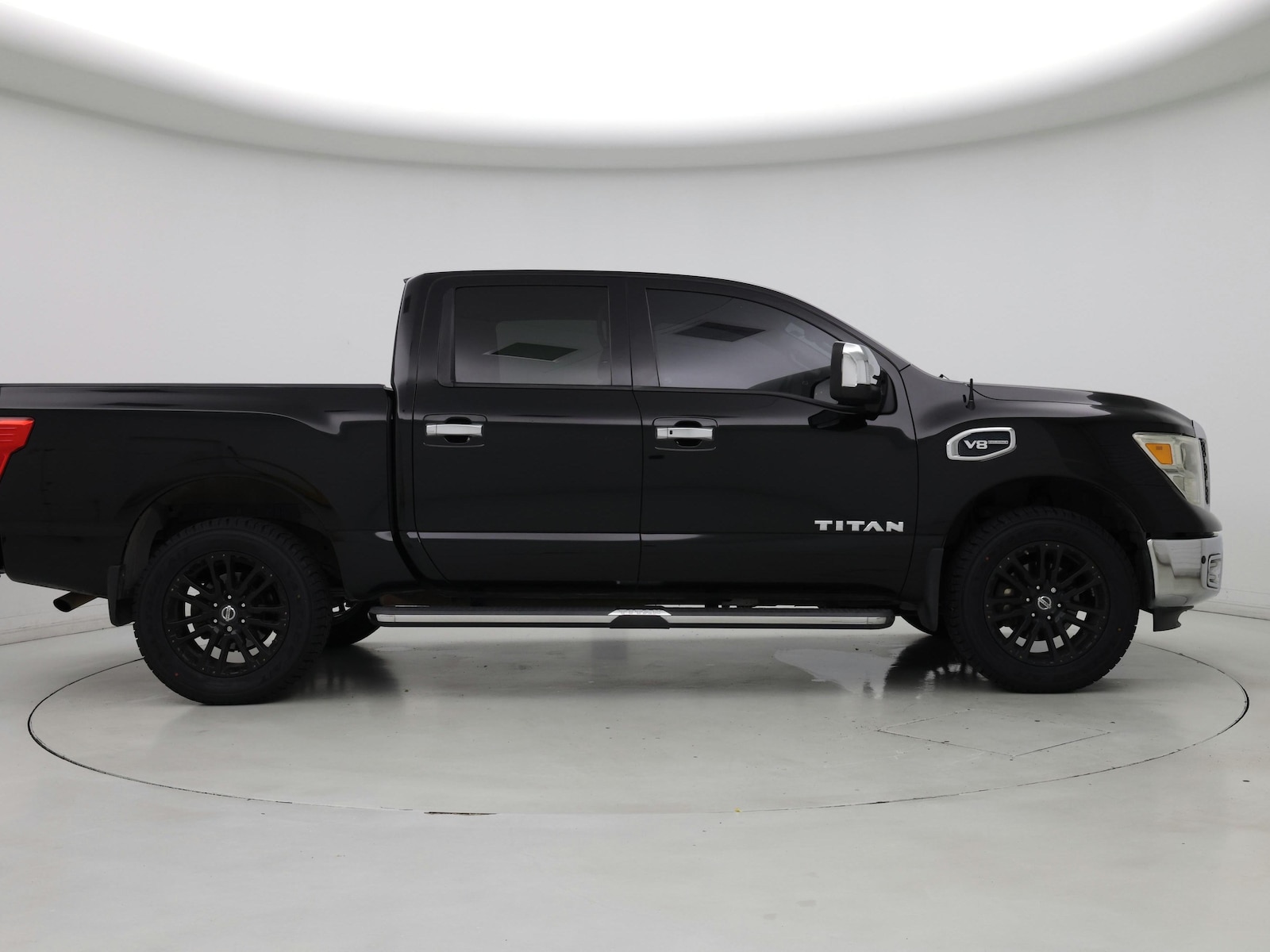 2017 Nissan Titan SL - Photo 8