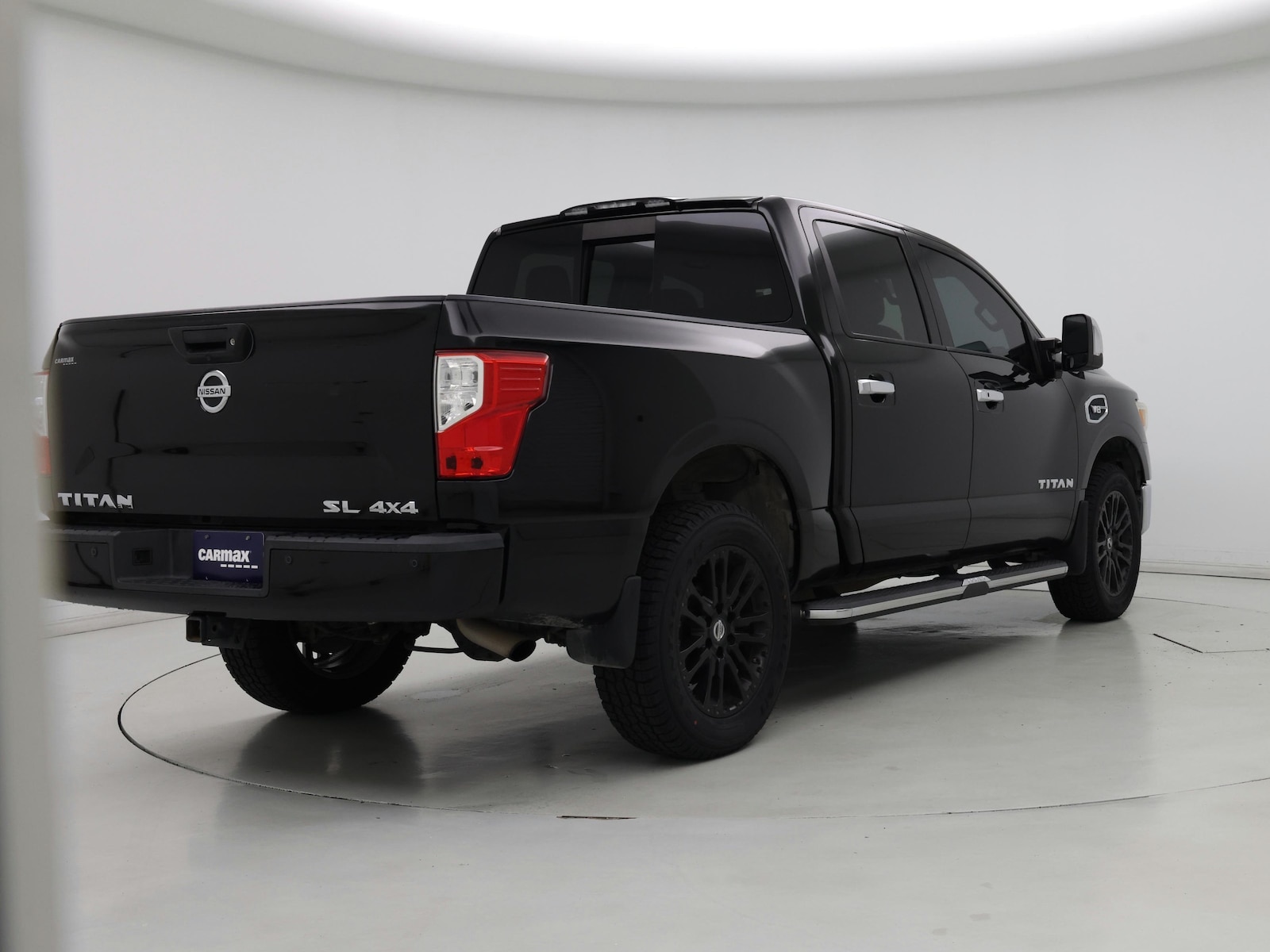 2017 Nissan Titan SL - Photo 9