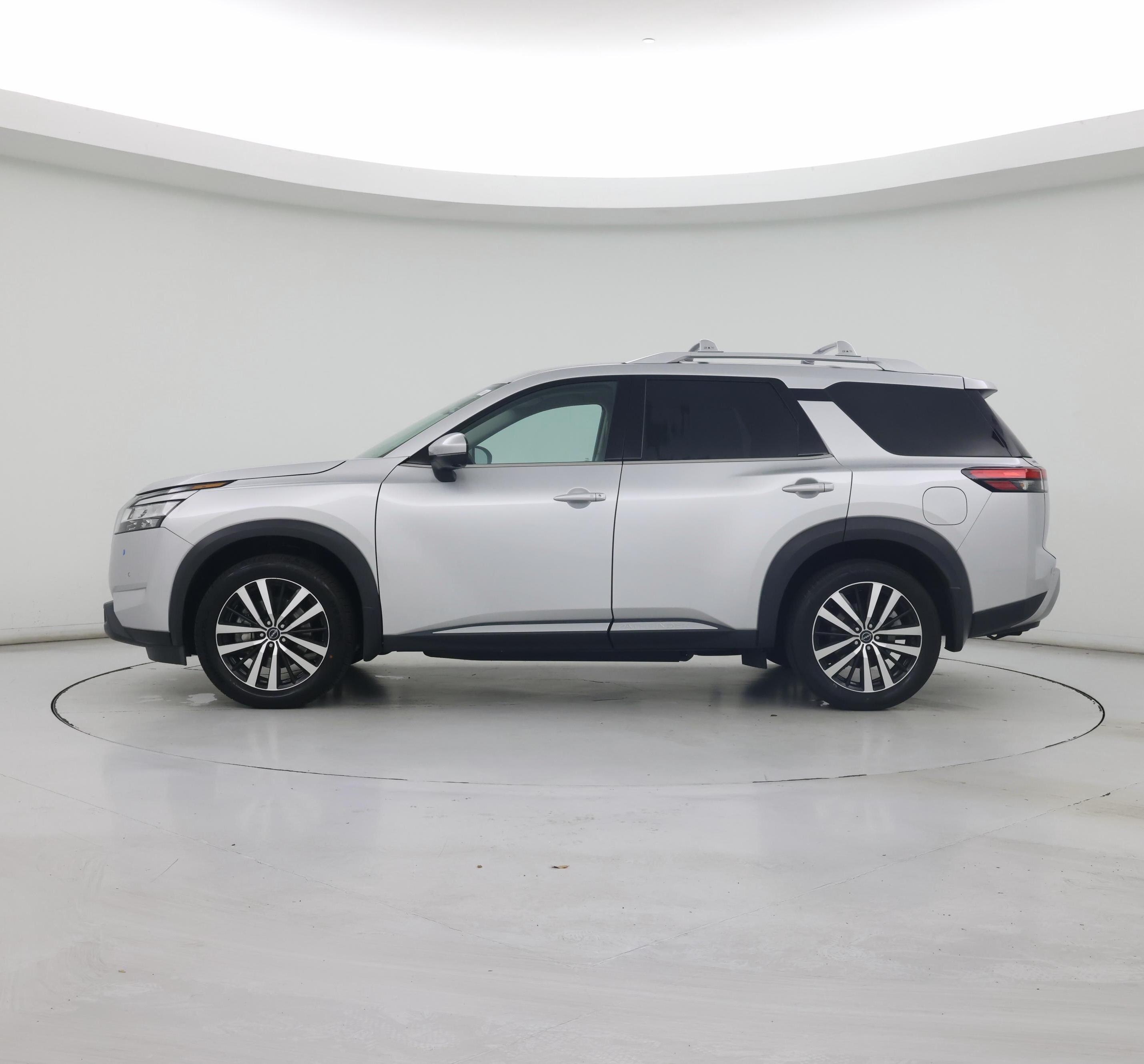 Thumbnail: 2024 Nissan Pathfinder - 3