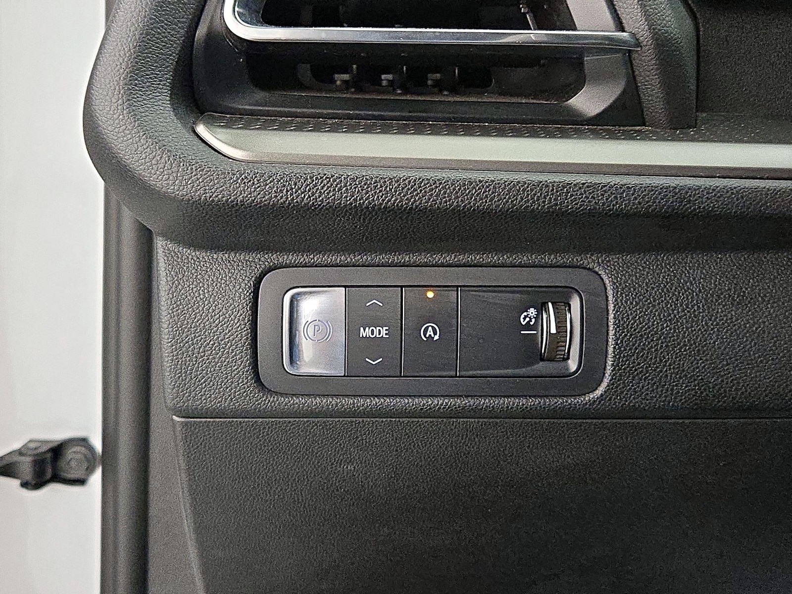 2025 Chevrolet Traverse LT - Photo 14