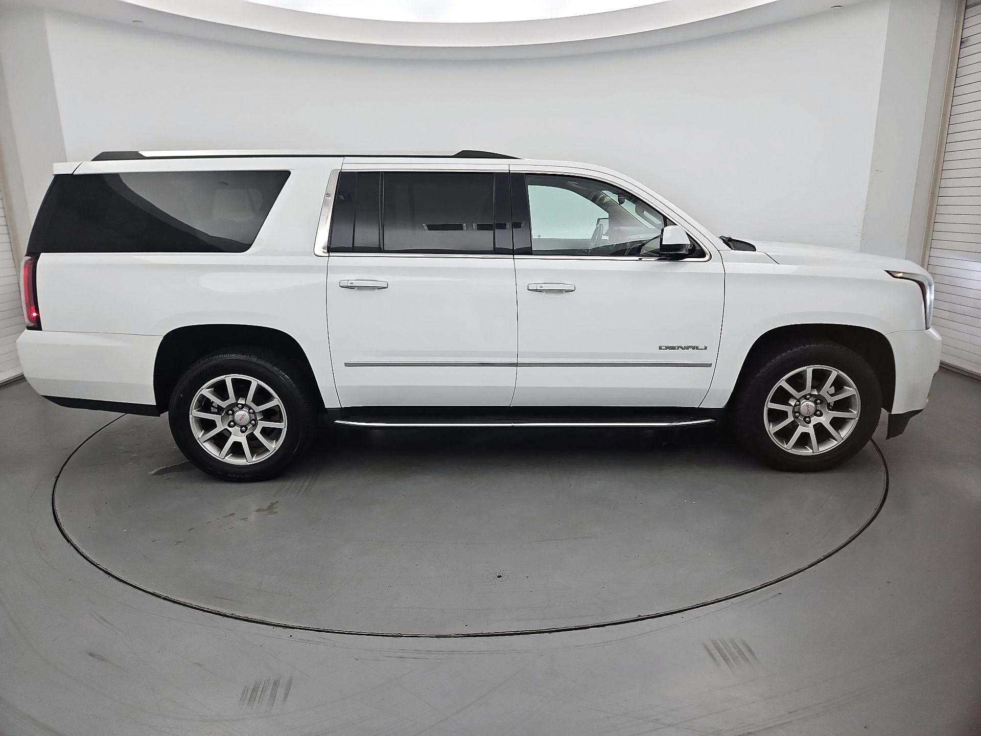 Thumbnail: 2020 GMC Yukon XL - 4