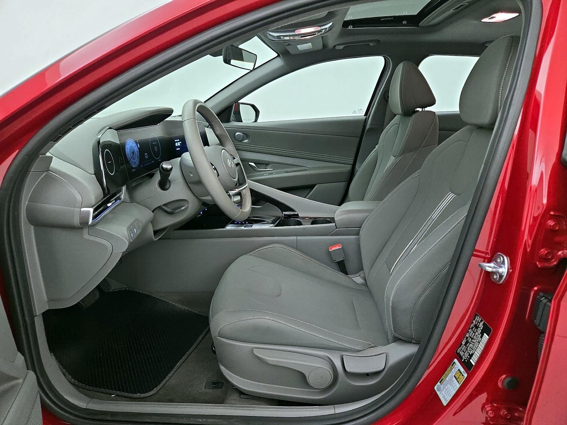 Thumbnail: 2025 Hyundai Elantra - 11