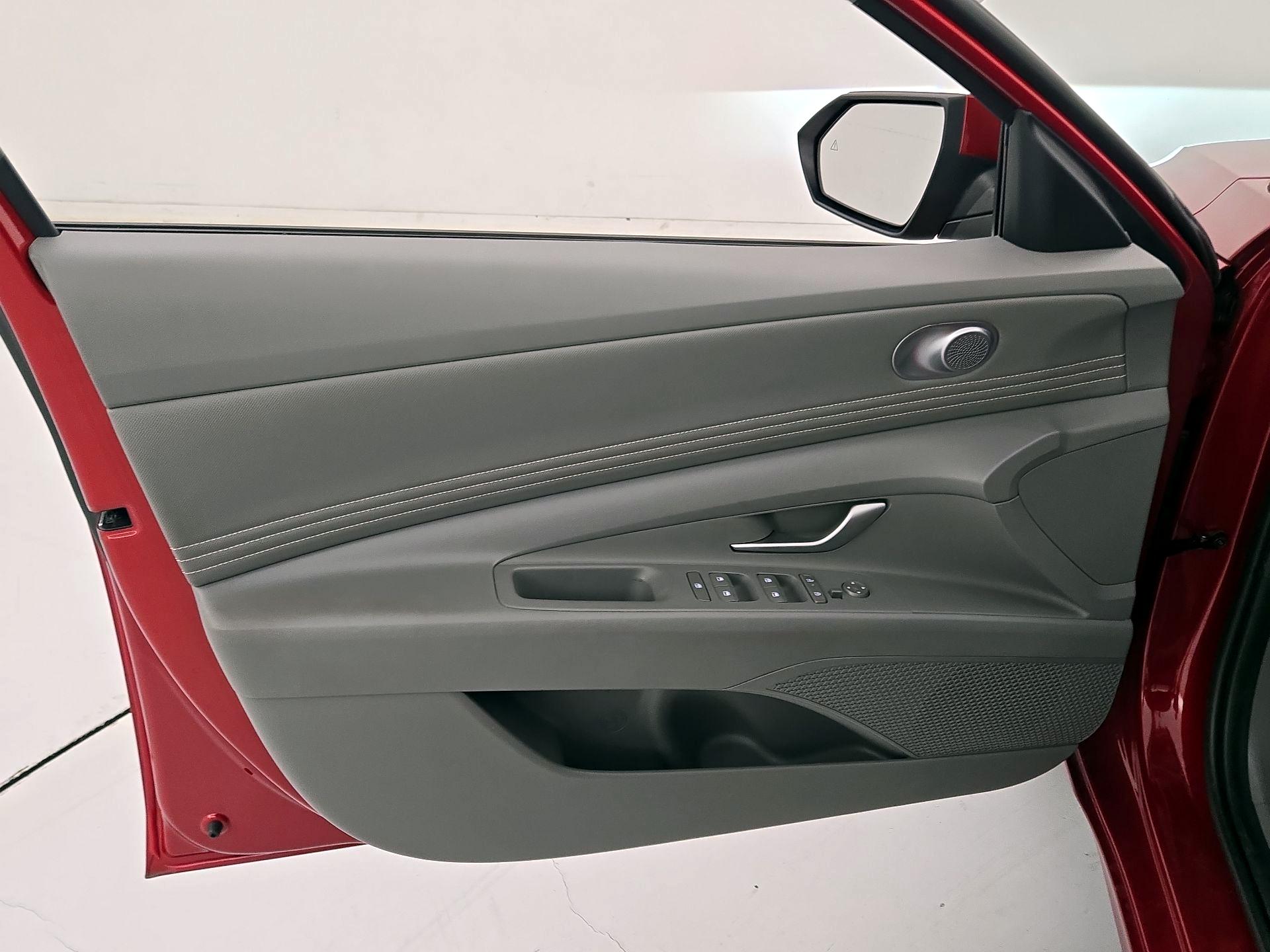 Thumbnail: 2025 Hyundai Elantra - 12
