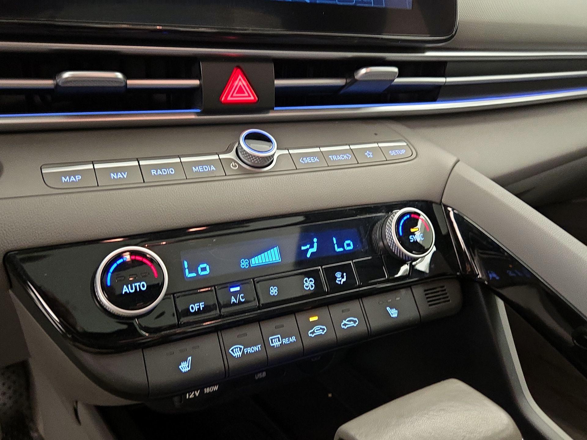 Thumbnail: 2025 Hyundai Elantra - 17
