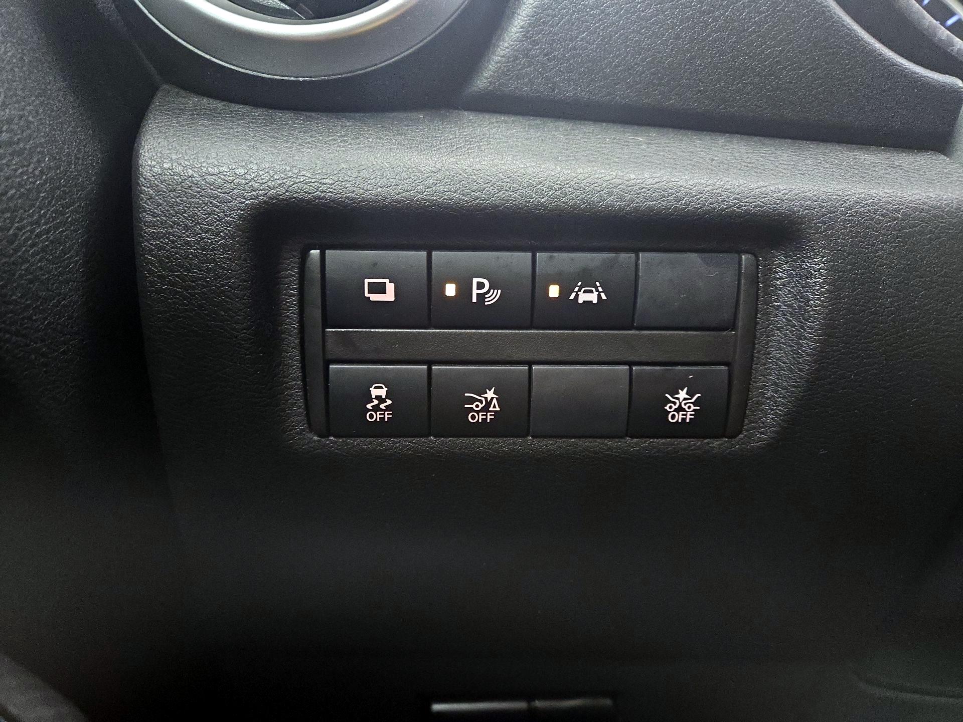 Thumbnail: 2020 Nissan Versa - 13