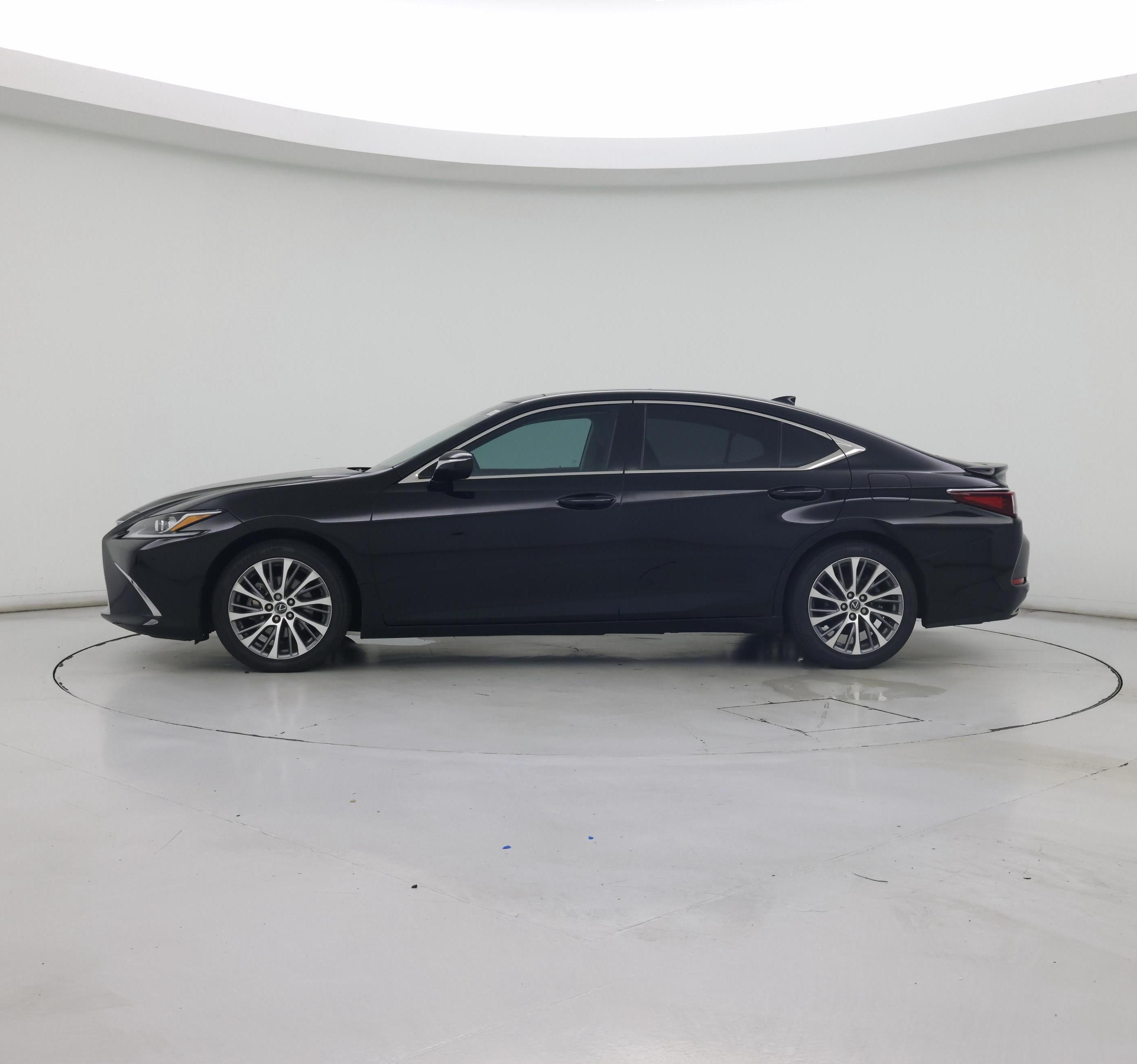 Thumbnail: 2021 Lexus ES - 3