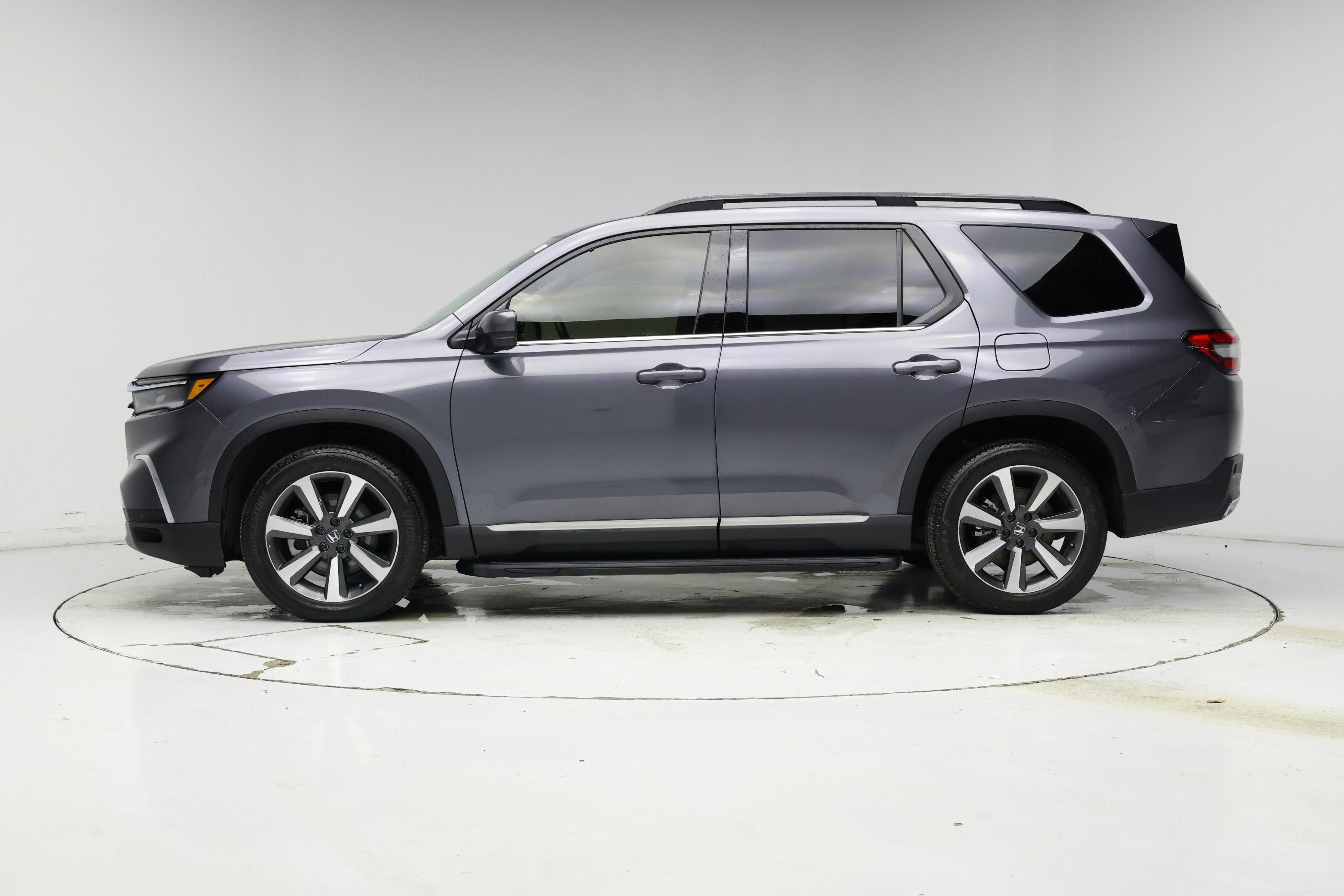 Thumbnail: 2023 Honda Pilot - 3