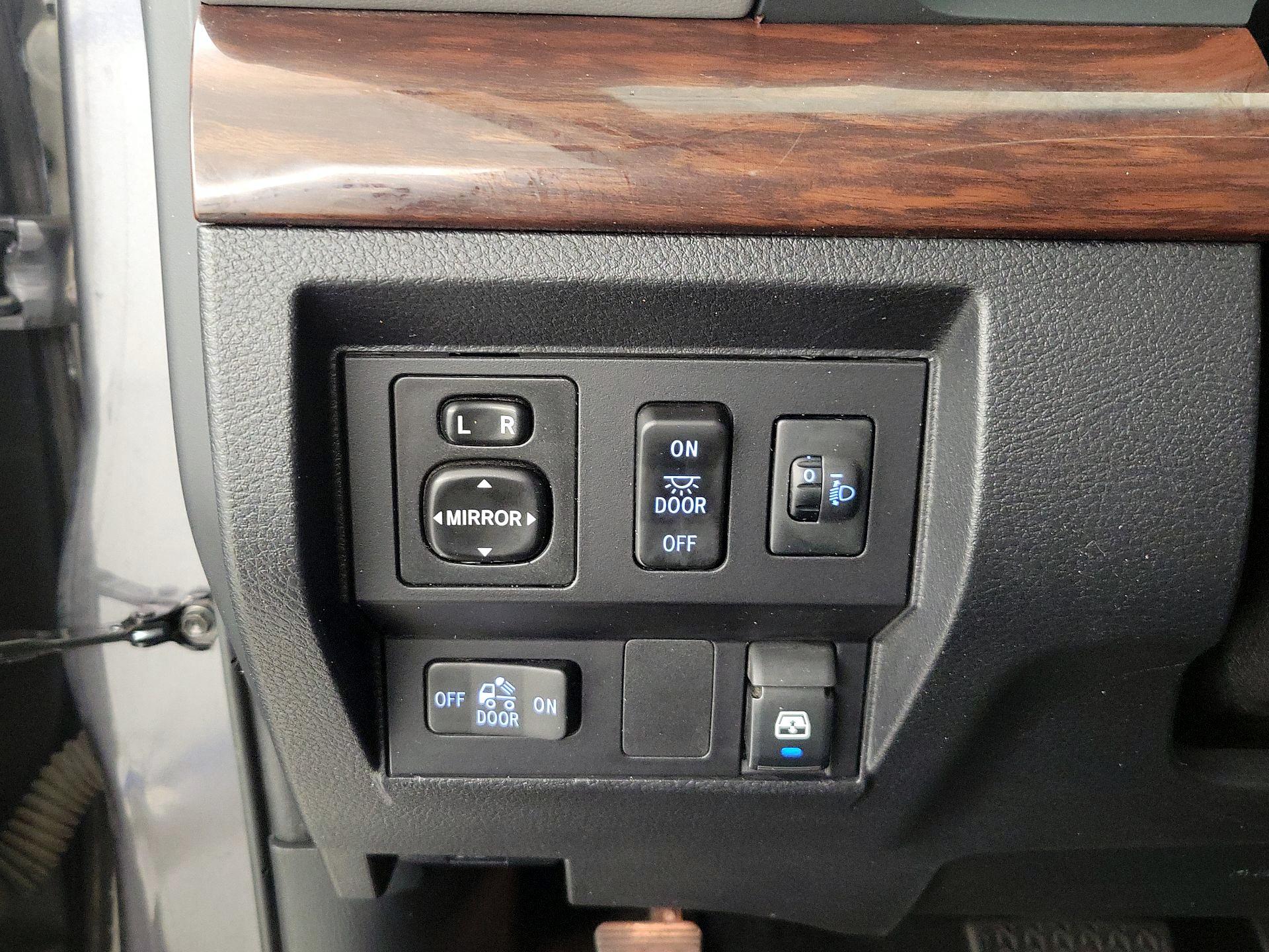 Thumbnail: 2016 Toyota Tundra - 13