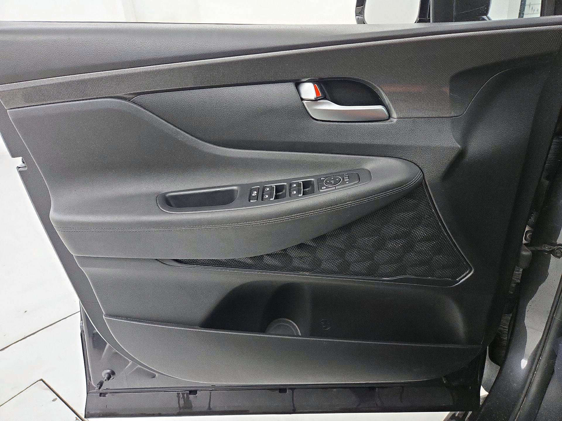 Thumbnail: 2023 Hyundai Santa Fe - 10