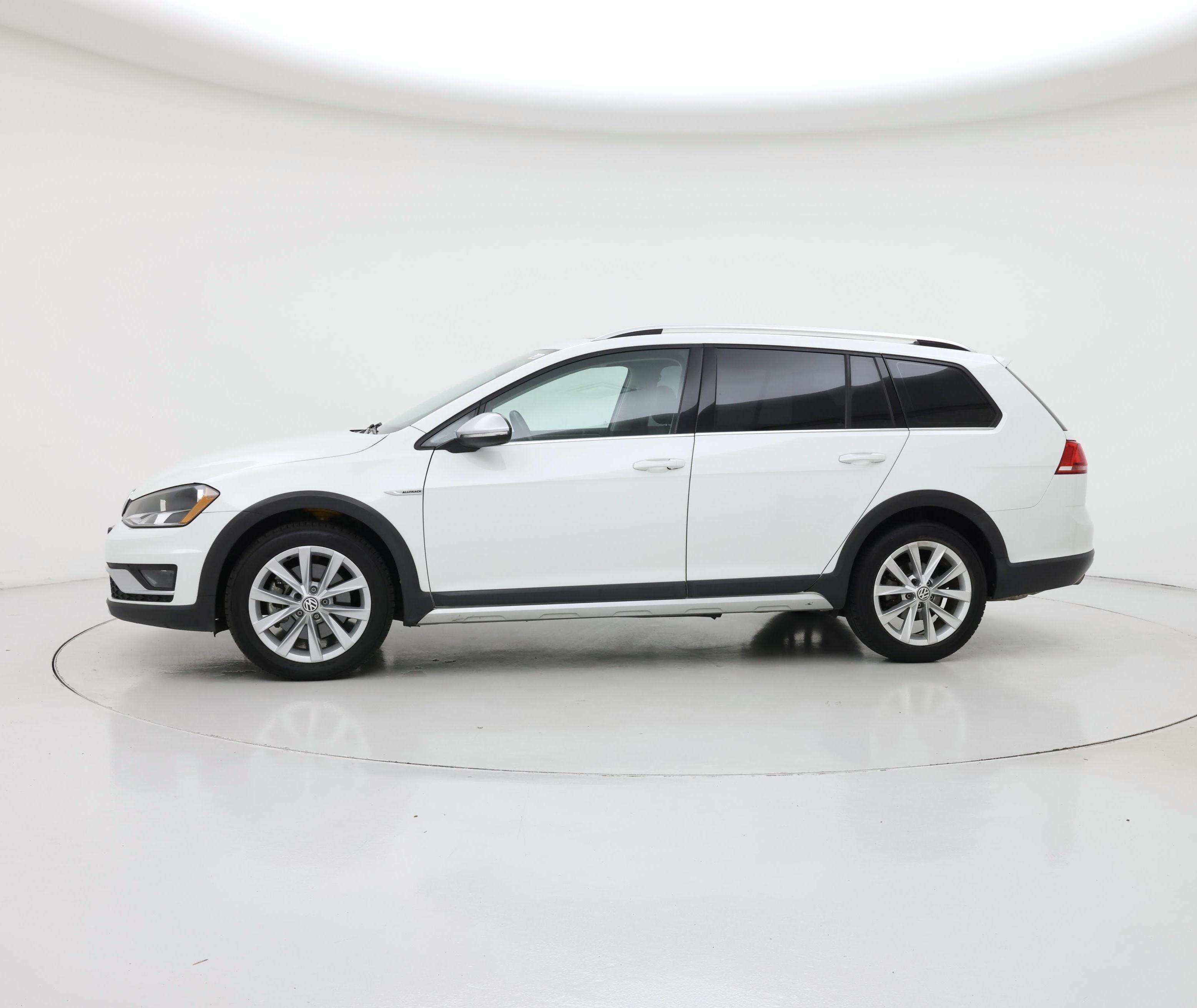 Thumbnail: 2017 Volkswagen Golf - 3