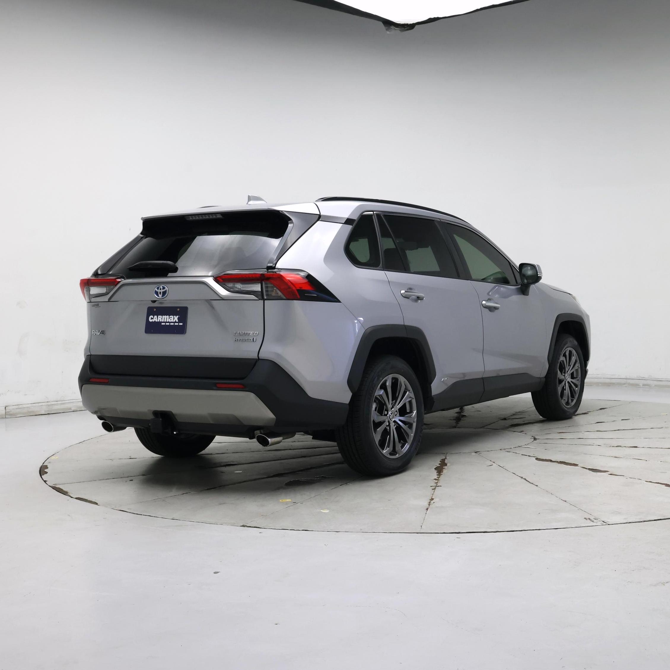 Thumbnail: 2022 Toyota RAV4 - 8