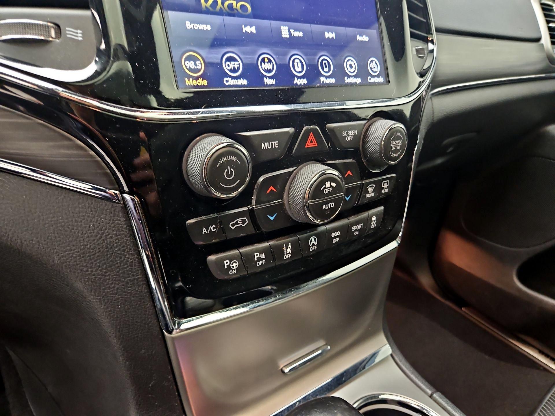 Thumbnail: 2020 Jeep Grand Cherokee - 17