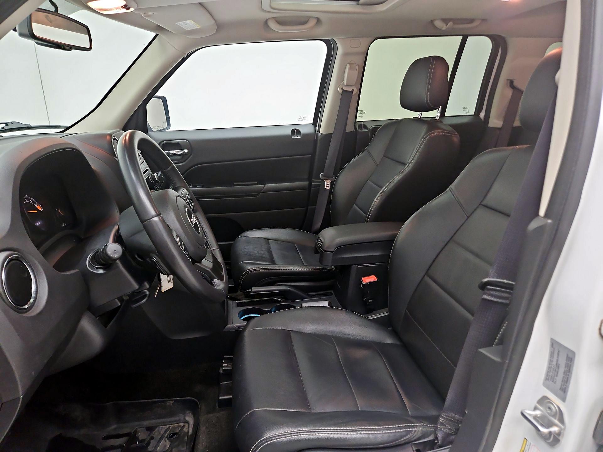 Thumbnail: 2017 Jeep Patriot - 11
