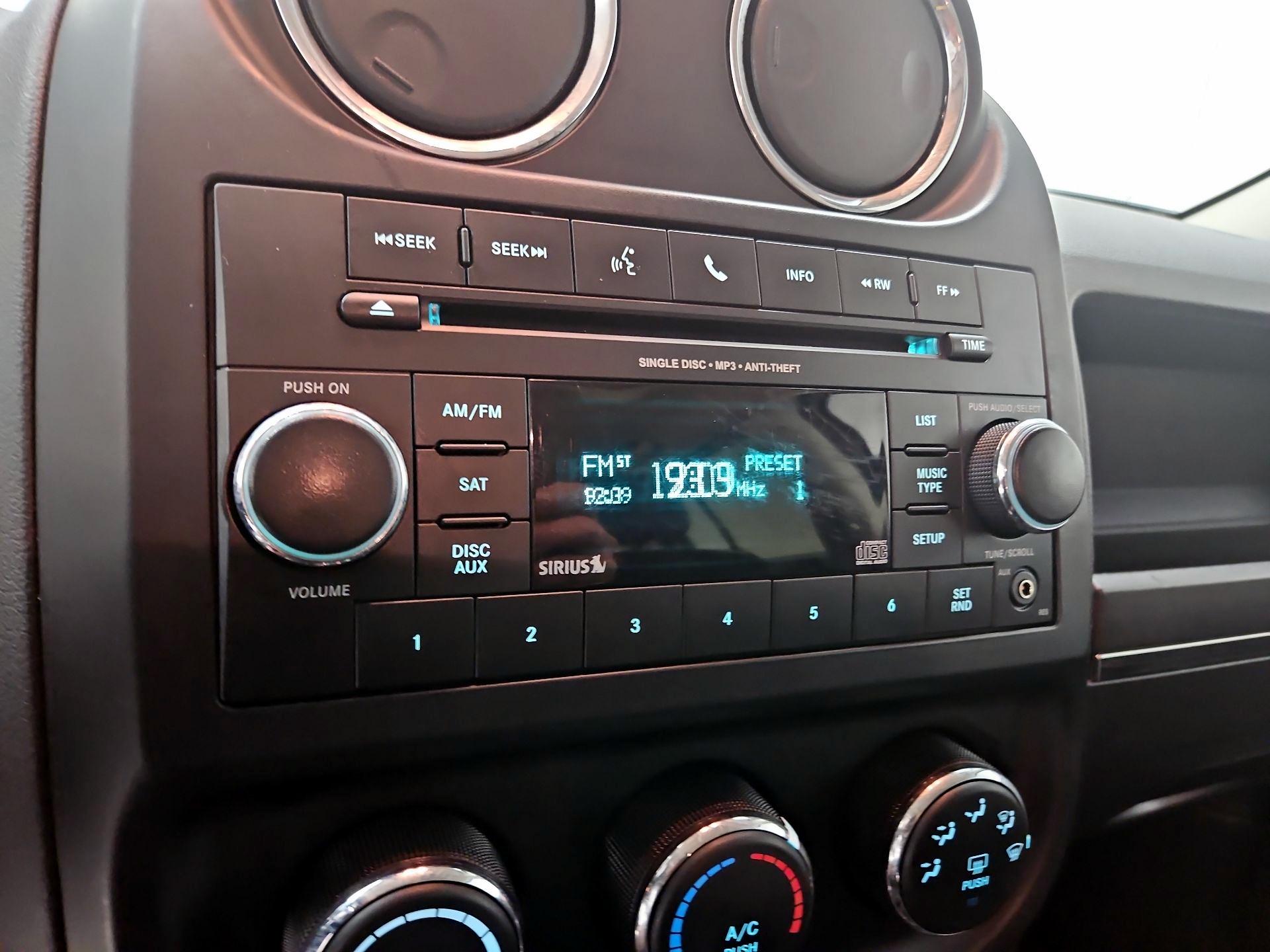 Thumbnail: 2017 Jeep Patriot - 13