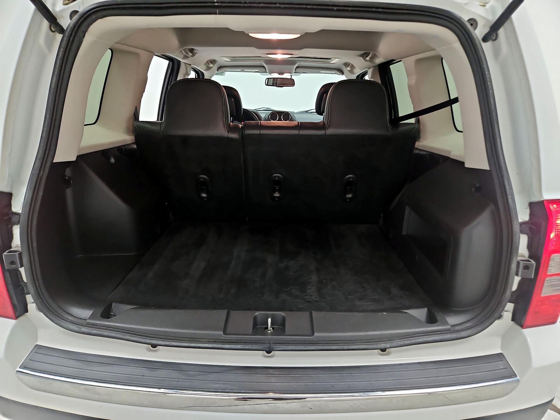 Thumbnail: 2017 Jeep Patriot - 18