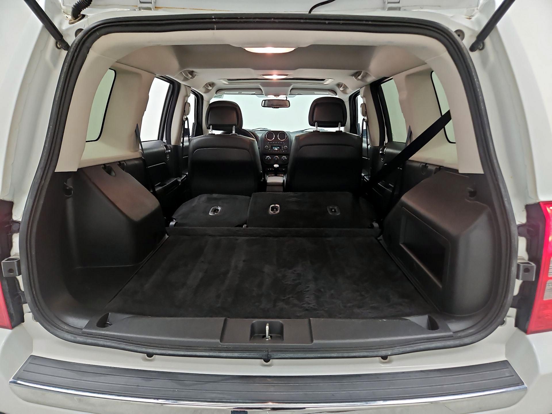 Thumbnail: 2017 Jeep Patriot - 19